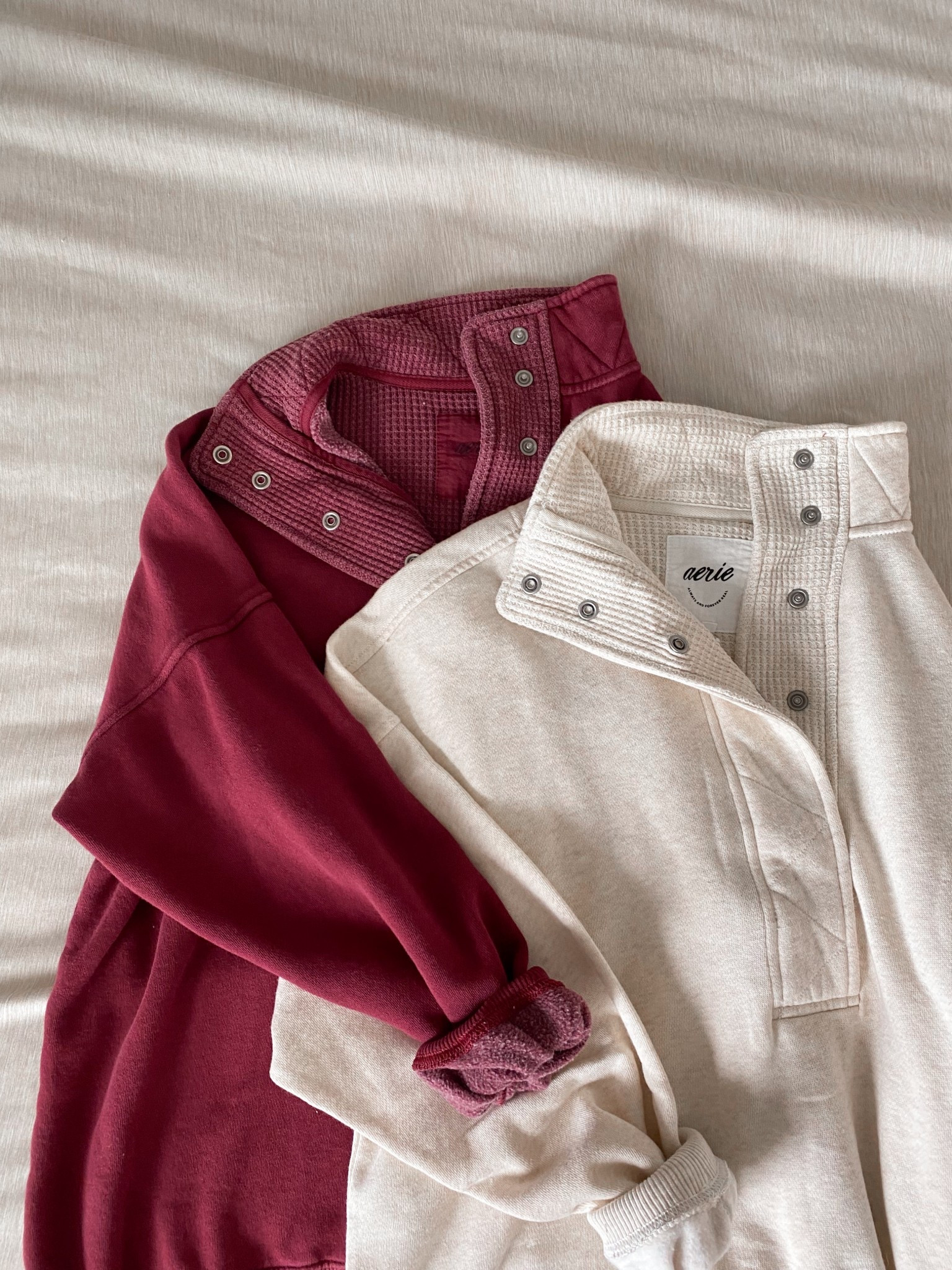 Viral Aerie Quarter Snap Sweatshirt. Now 40% off  



#LTKHoliday #LTKCyberWeek

#LTKSaleAlert