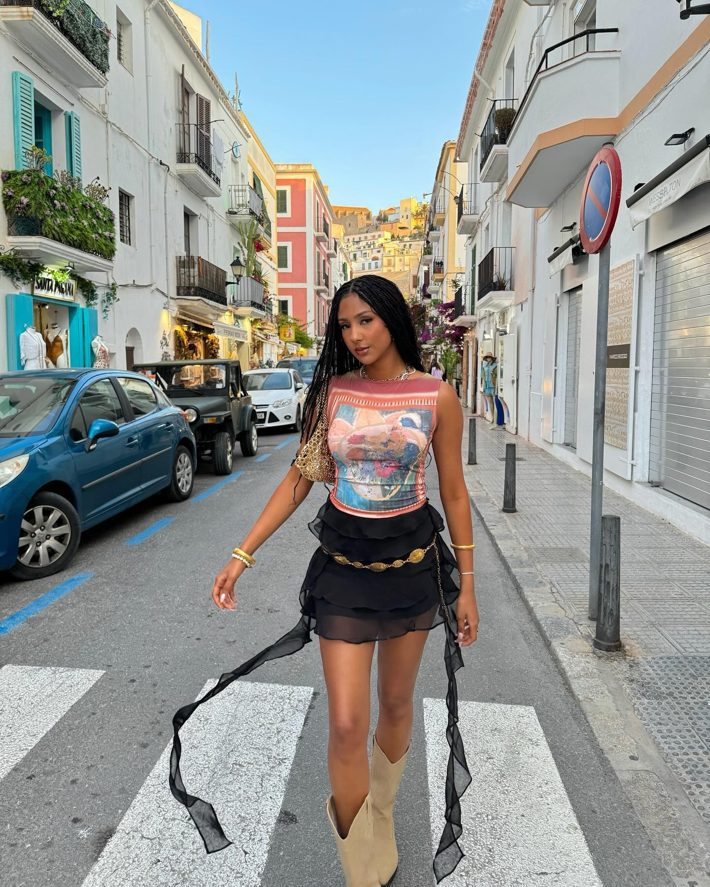 Let’s get lost 🍒

Top @asos ad (gifted)
Skirt @revolve 

#revolveme