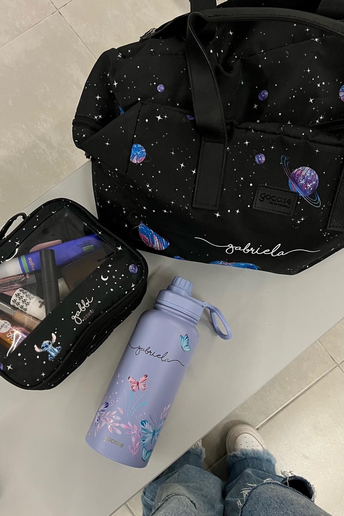 Kit Viagem @gocasebr

Mala Joy cabe muita coisa.

Necessaire para organizar os produtos de skincare e higiene.

Garrafa Térmica para manter a água gelada durante a viagem.

#gocase #mala #necessaire #garrafatermica

#LTKbrasil #LTKtravel #LTKstyletip