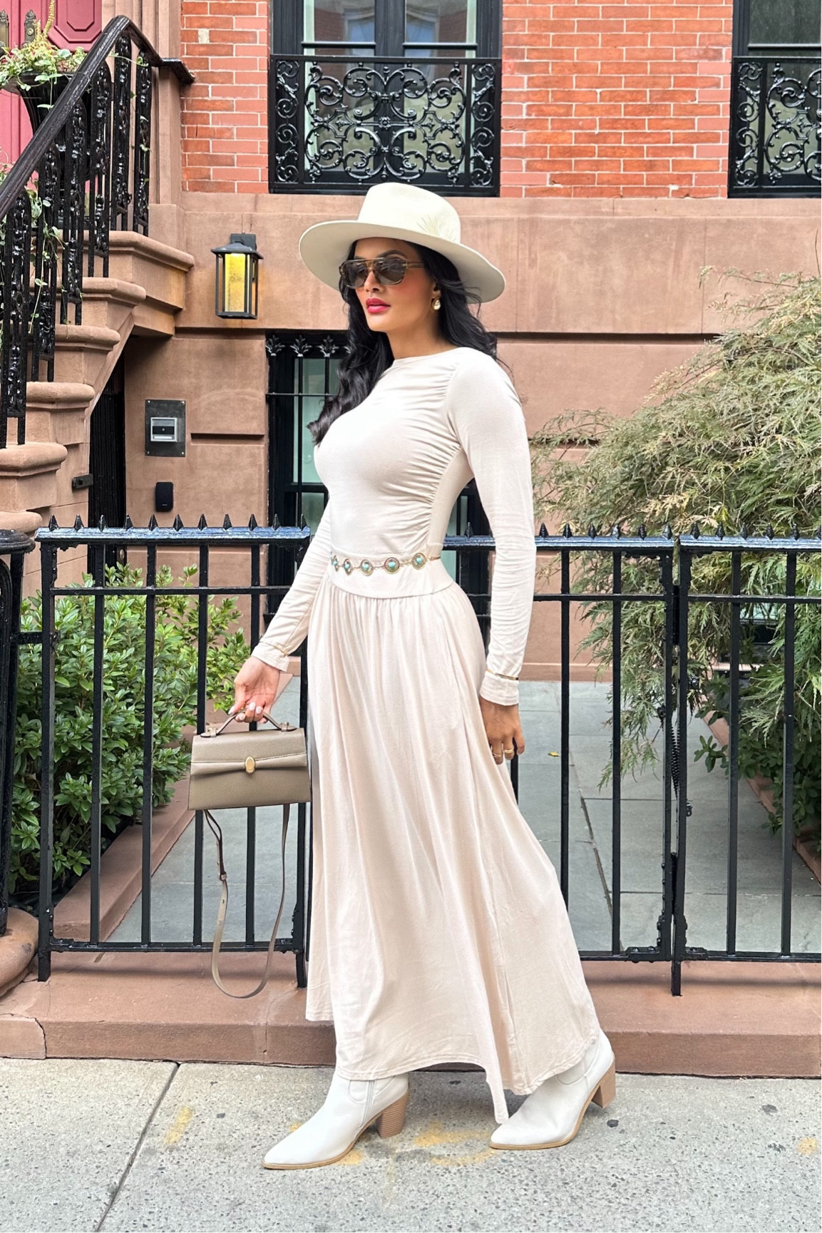 Not your typical cowgirl. 

#cowgirl #countrystyle #hat #countryhat #cowboyboots 

#LTKFindsUnder100 #LTKNYFW #LTKFindsUnder50