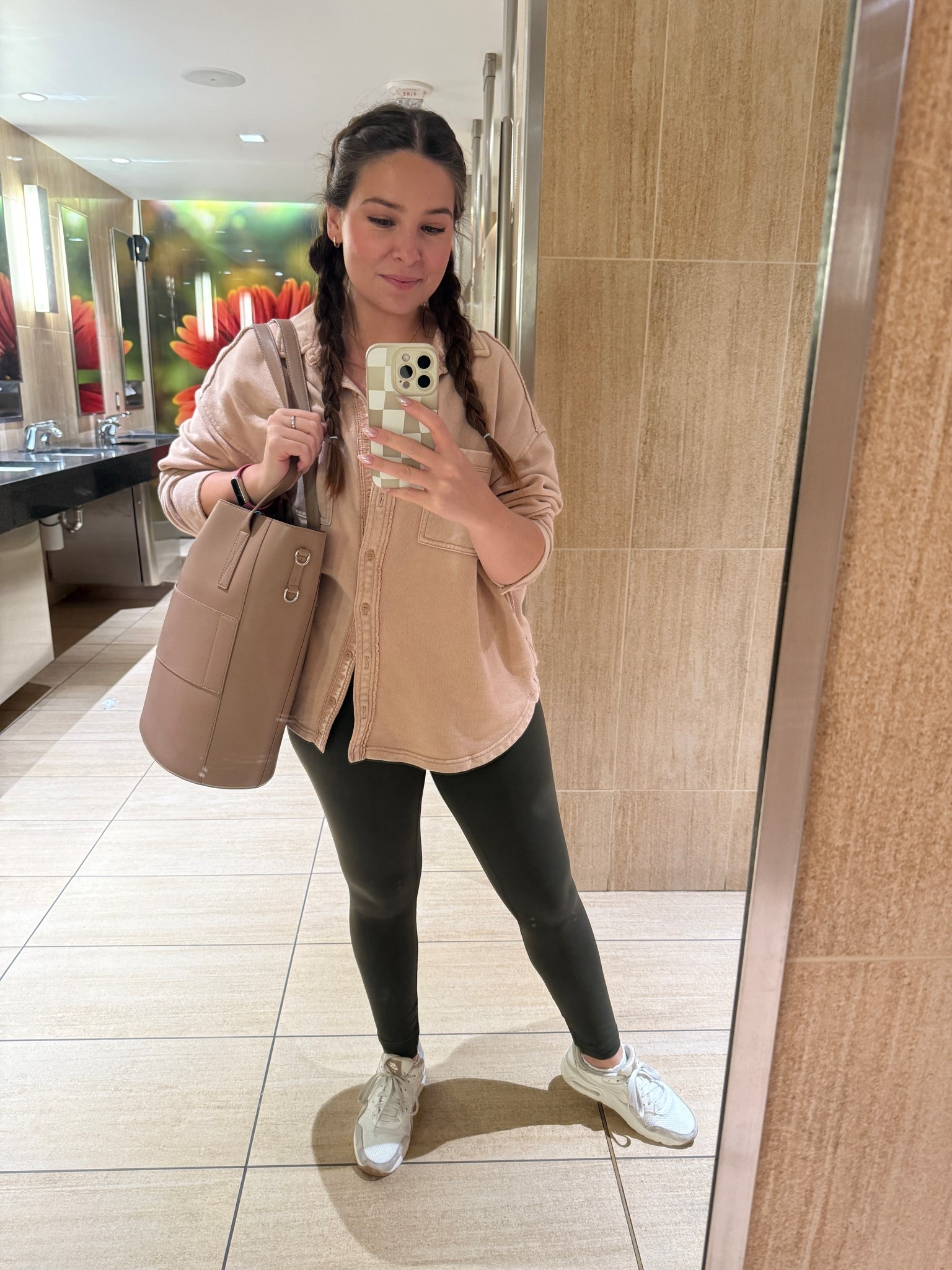 Travel day fit💚🤎

#LTKSeasonal #LTKStyleTip #LTKItBag