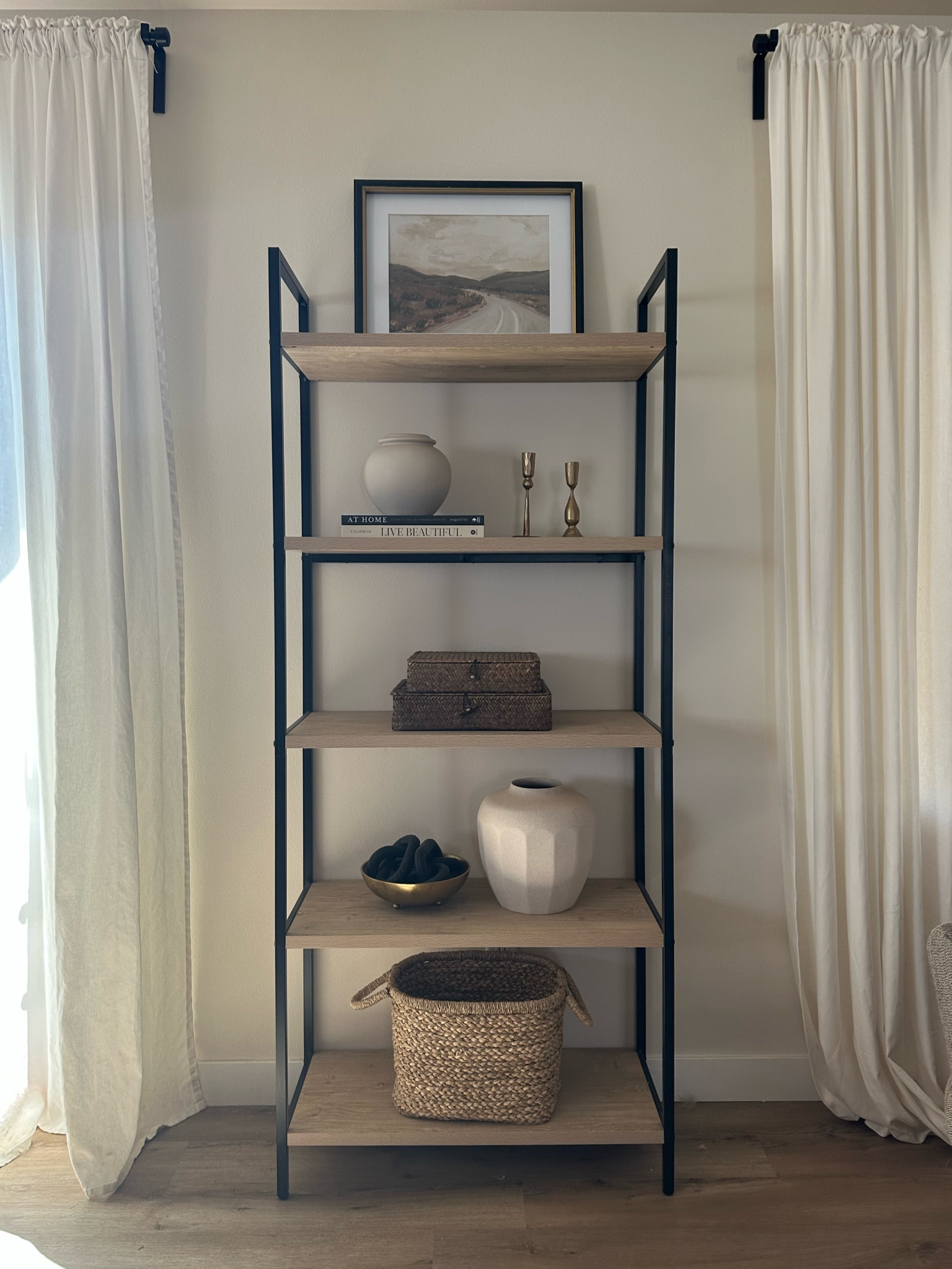 Fall shelf styling 




Affordable shelf styling fall home decor 

#LTKSale #LTKSeasonal #LTKhome