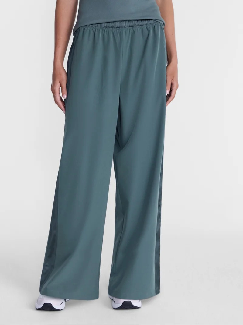 Avia Women\u2019s Sheen FeatherStretch Pants, 29'' Inseam, Sizes XS-XXL | Walmart (US)