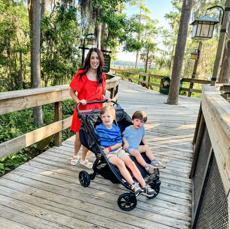 Celebrating 35 today by living my best mom life! We planned this trip months ago and it couldn’t have come at a better time. Traveling with small kids can be hard but a quick order from @walmart can make it a little easier! #walmartpartner #walmart #IYWYK 