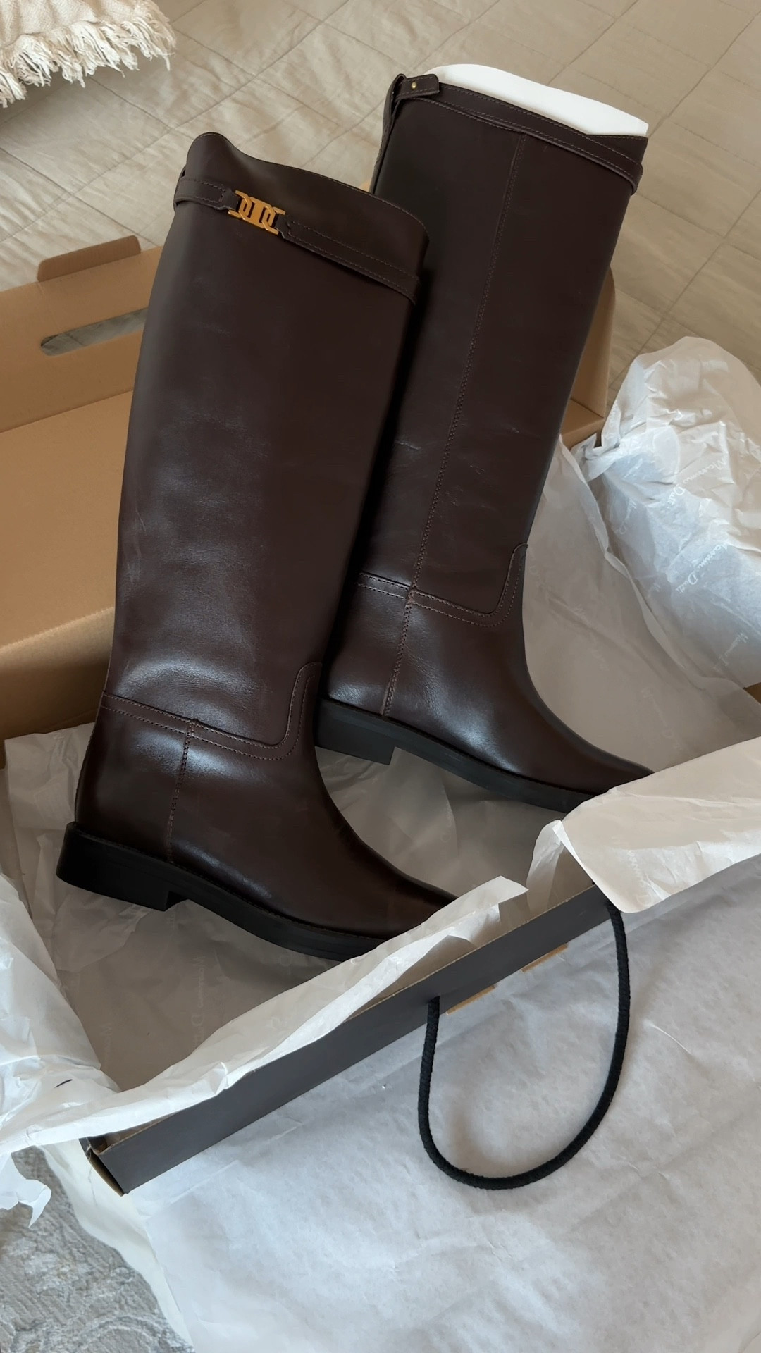 Brown leather boots, knee high boots, brown boots, leather boots, massimo dutti boots

#LTKautumn #LTKstyletip #LTKshoes