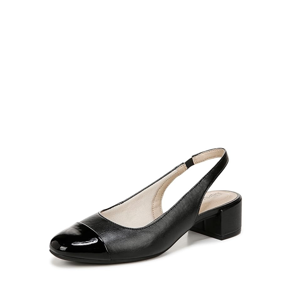 LifeStride Women's Classic Pump | Amazon (US)