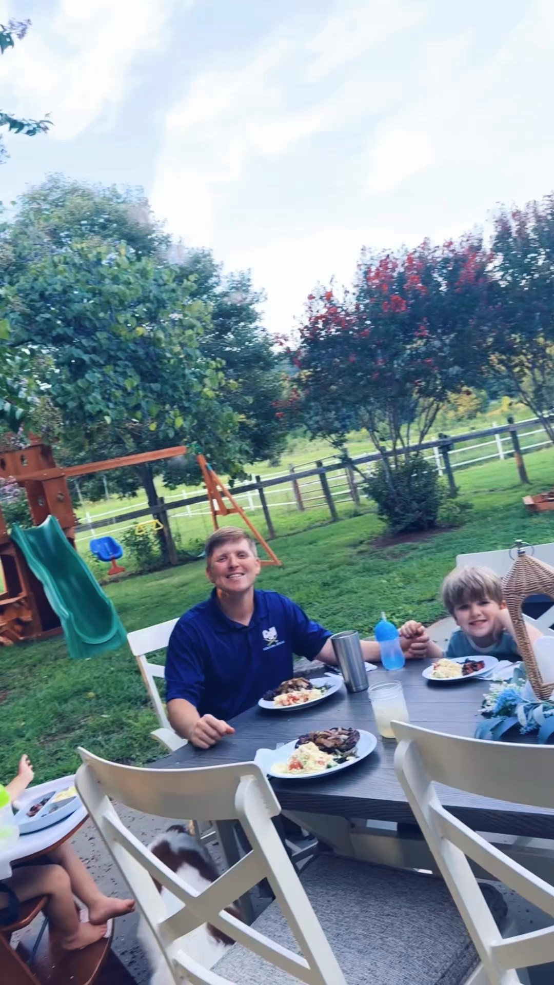It was a back patio dinner 🍽️ kind of night around here - August is so dreamy out here on the farm !!! 🌾