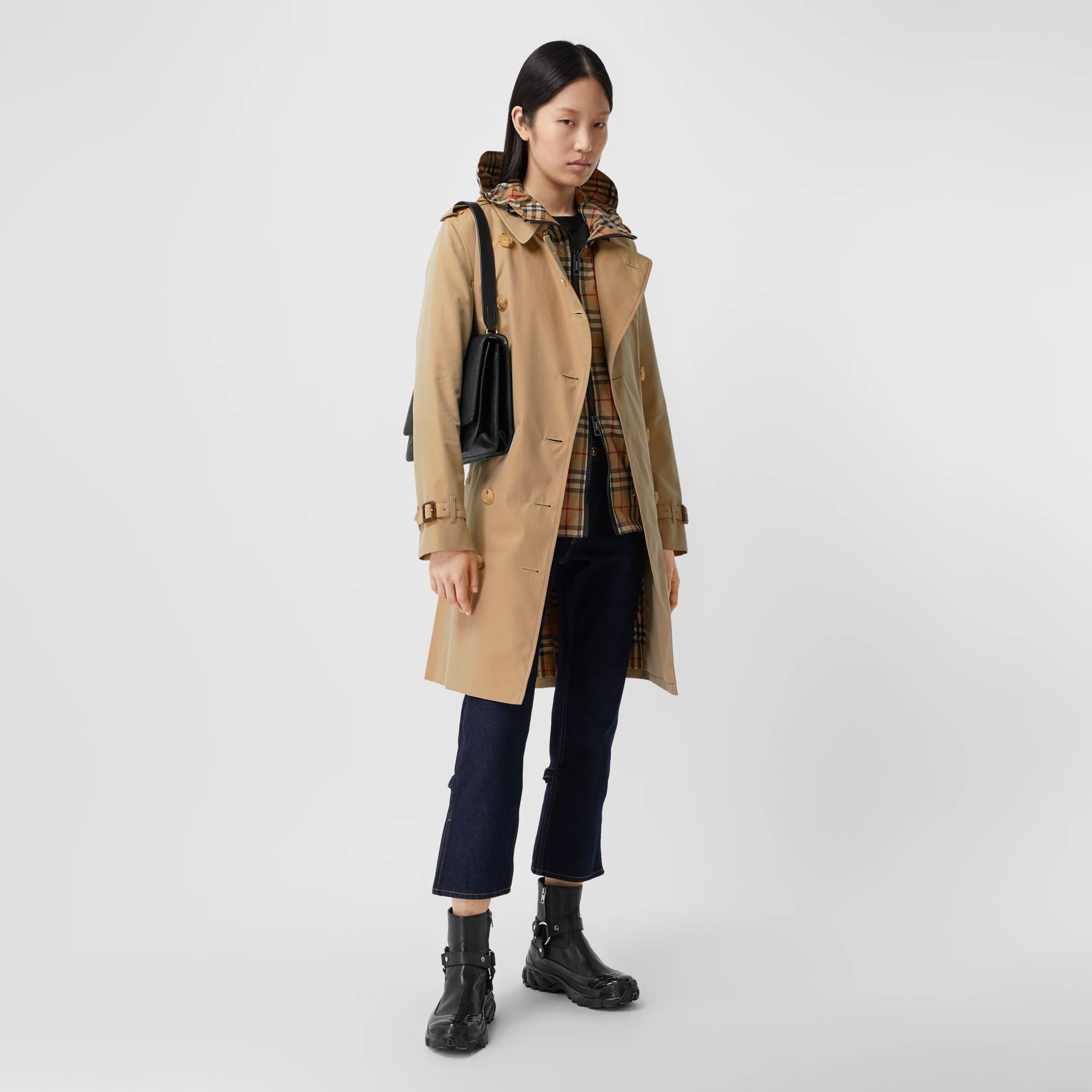 The Mid-length Kensington Heritage Trench Coat in Honey - Women | Burberry United States | Burberry (US)