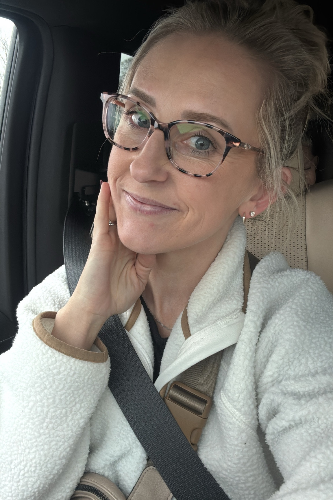 Just got my new glasses and I’m in love!! So cute!! And I can see!!! 😂 