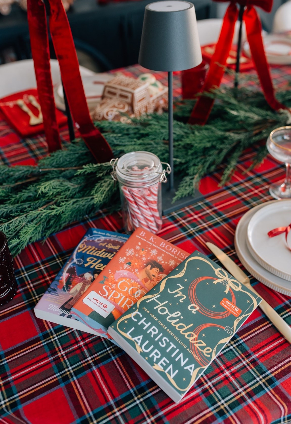 #ad Recent Holiday books that I’m loving from @target
#TargetBooks #TargetParners #Target @shop.ltk #liketkit 

