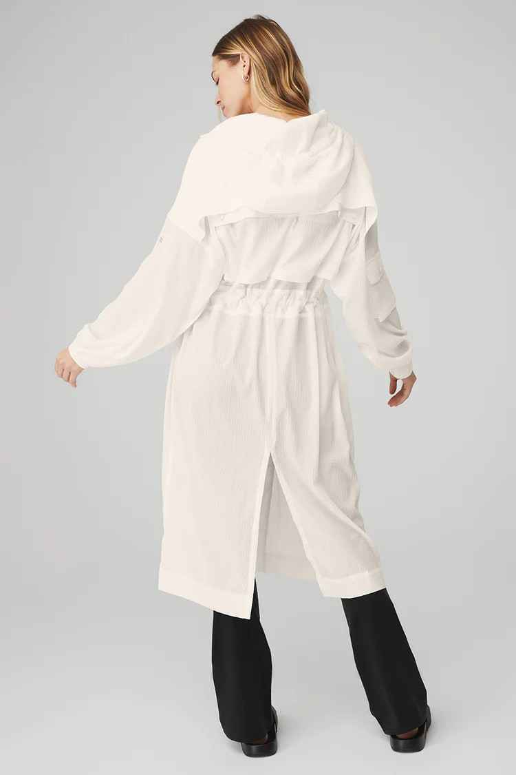 Summer Nights Lightweight Coat | Alo Yoga (US)