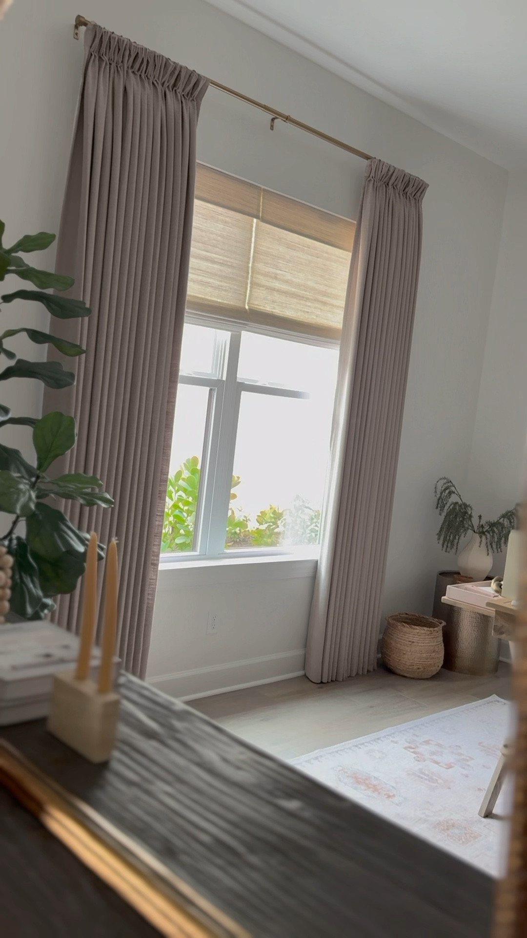 AFFORDABLE CUSTOM CURTAIN PANELS @twopagescurtains ✨



Make sure you use my code TPSLTK15 for discount 

Curtain details:
Liz Linen
Burlywood Birch
Triple Pleat
75W x 104L
Room darkening
Memory shaped

#twopages #twopagescurtains #curtains #customcurtains #interiordesign #cozyhome #officedesign #homeoffice #cozyinteriors

#LTKHome