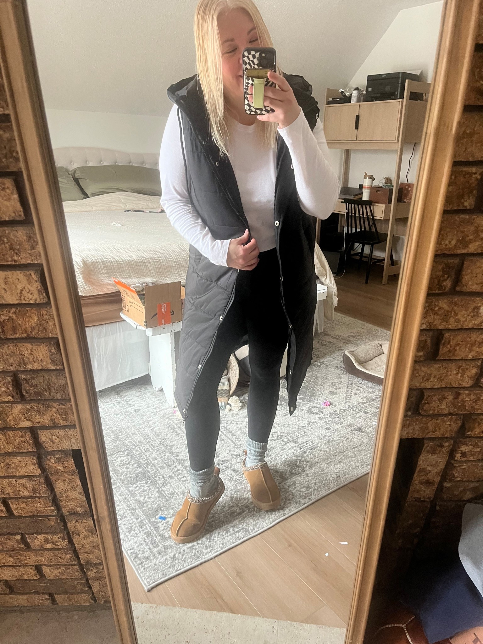 Comfy winter outfit for moms 

#LTKmomlife #LTKMidsize #LTKOver40