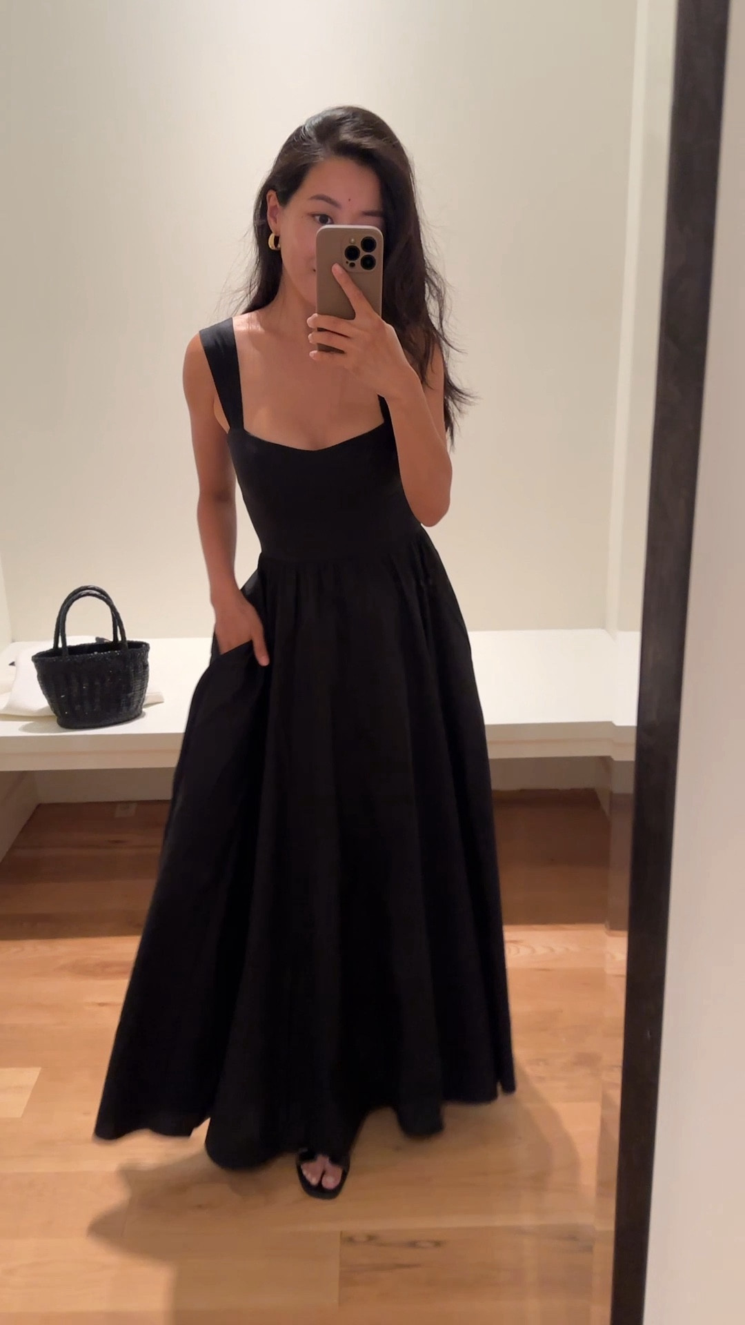 Trying on this jcrew dress that I own in an older color from spring! Also in red. 

Xxs regular - contrast materials at the top and bottom. Soft knit jersey top with a built in shelf bra (I’d add nippies inside), and a more crisp full cotton circle skirt with pockets. 

I find this to be very flattering at the neckline and the overall fit and flare shape 

Hits floor length on me with flats and would be a midi length like on the model if you are several inches taller. 

#LTKfindsunder100 #LTKstyletip