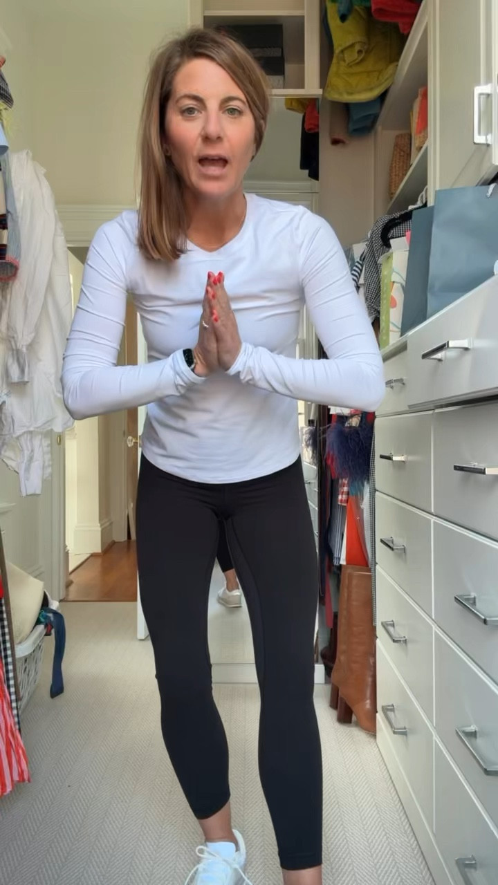 Reel try-on with a few new pieces from Alo Yoga! 🖤 Loving these three tops:

1️⃣ Waffle Weekend Escape Mock Neck – Perfect for cozy days with a chic touch.
2️⃣ Alosoft Finesse Long Sleeve – The ultimate soft staple for layering.
3️⃣ Hazy Mock Neck Pullover – Effortless style meets everyday comfort.

Which one is your favorite? Let me know below! 👇✨

#AloYoga #TryOnHaul #AthleisureStyle

#LTKFitness #LTKGiftGuide #LTKStyleTip