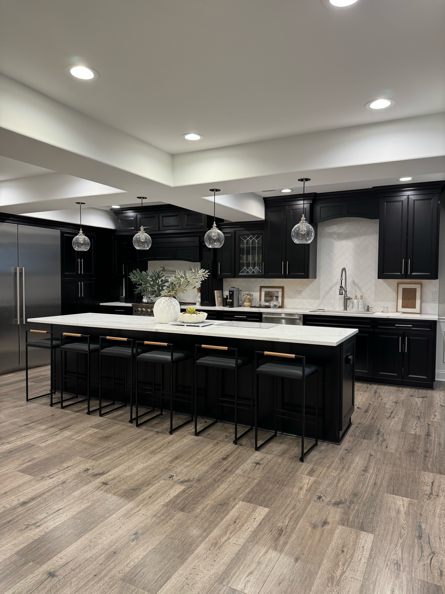 Use my code VESNA44 for a discount on my kitchen counter stools. They are amazing quality and completely customizable. 



#LTKsalealert #LTKhome