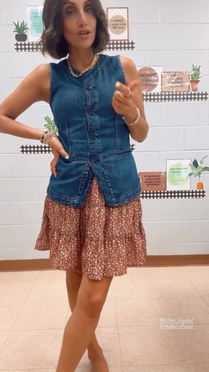 Gap vest size xs
Amazon skirt with built in shorts size small
@coutgo.official

#LTKdayinmylife #LTKOver40