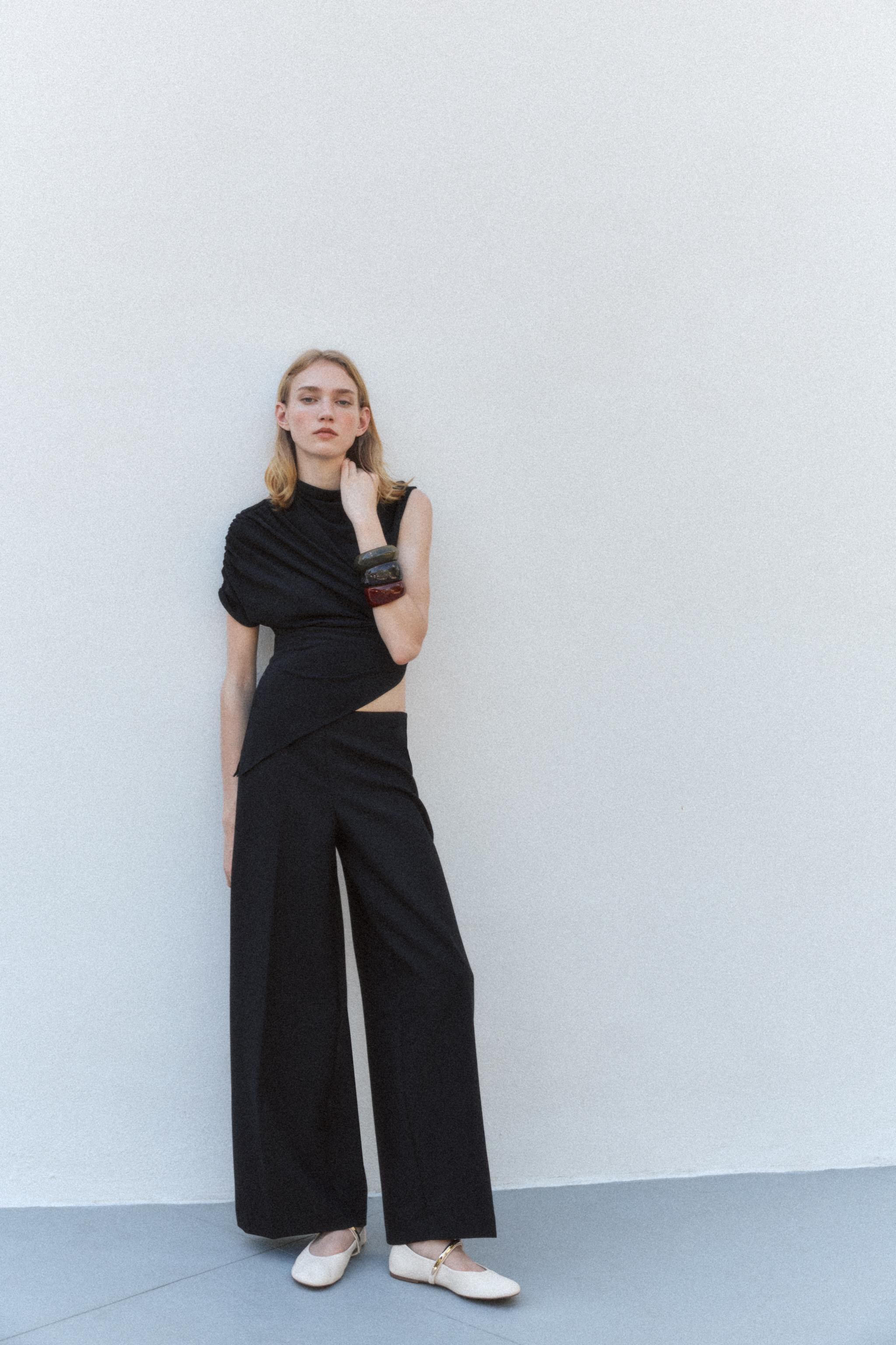 ASYMMETRIC TOP | Zara US