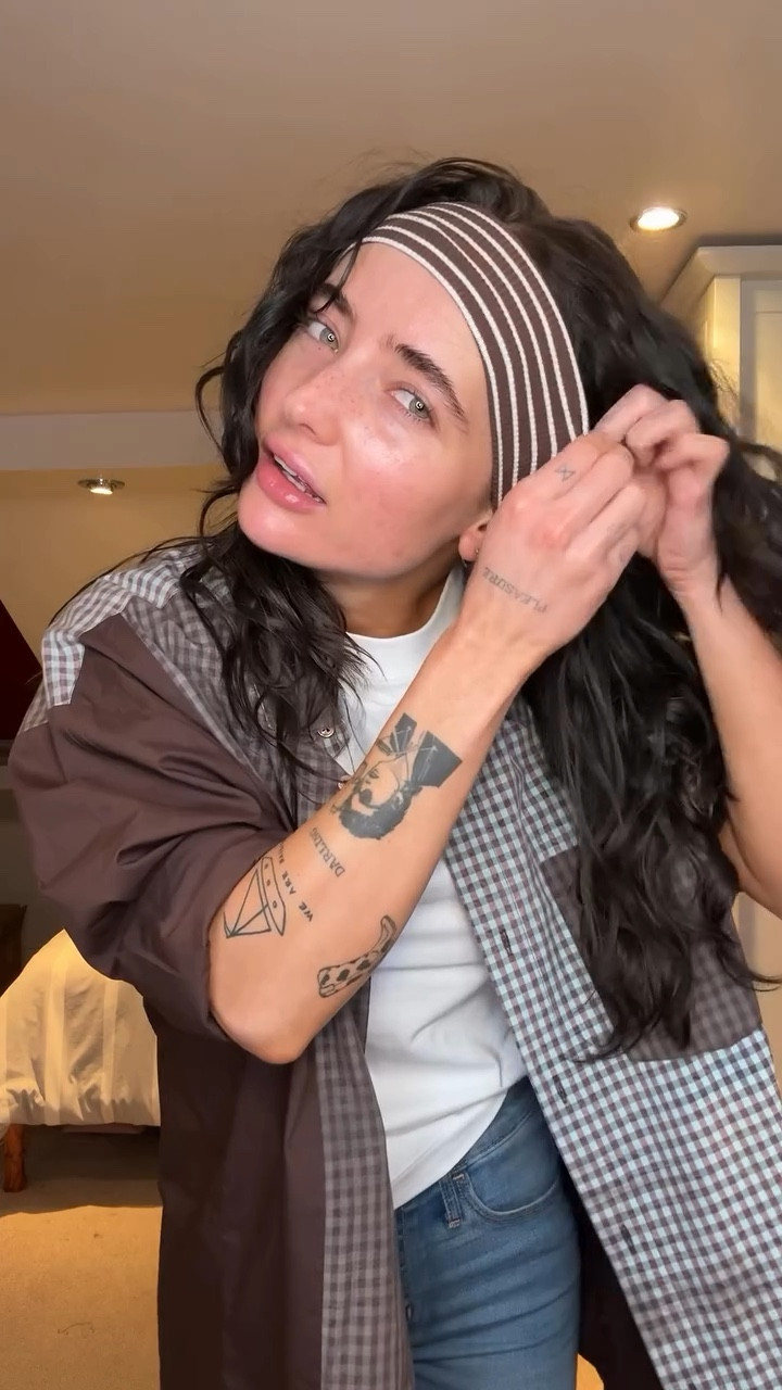 Missed getting ready with you, side note, could not be more obsessed with this makeup 🫢 grwm getreadywithme chattygrwm outfitinspo workinginfashion casualdatenightoutfit datenightoutfit 

#LTKbeauty #LTKspring #LTKuk