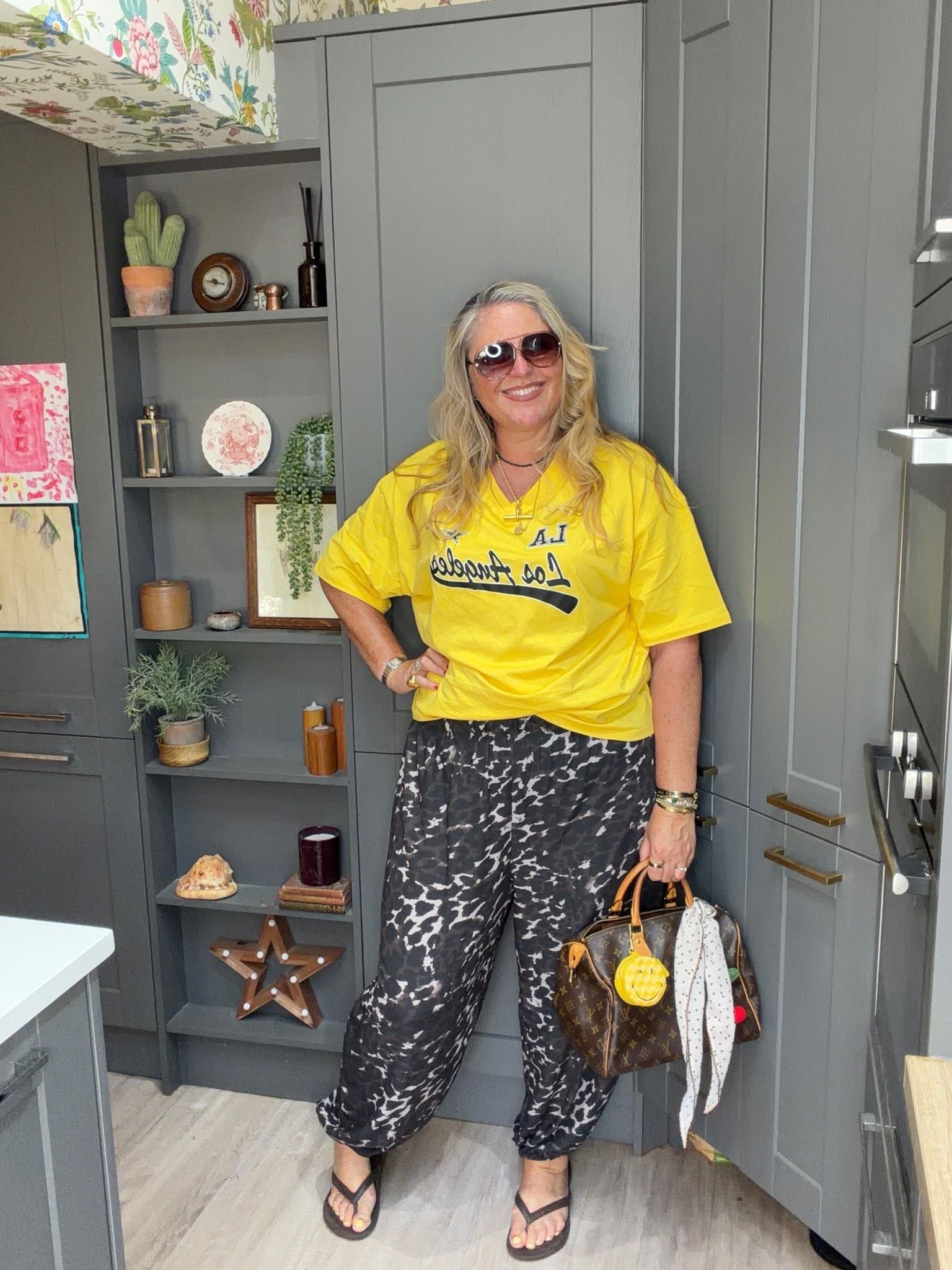 Balloon trousers, yellow tshirt, sandals, brown bag, sunglasses

#LTKsummer #LTKplussize #LTKstyletip