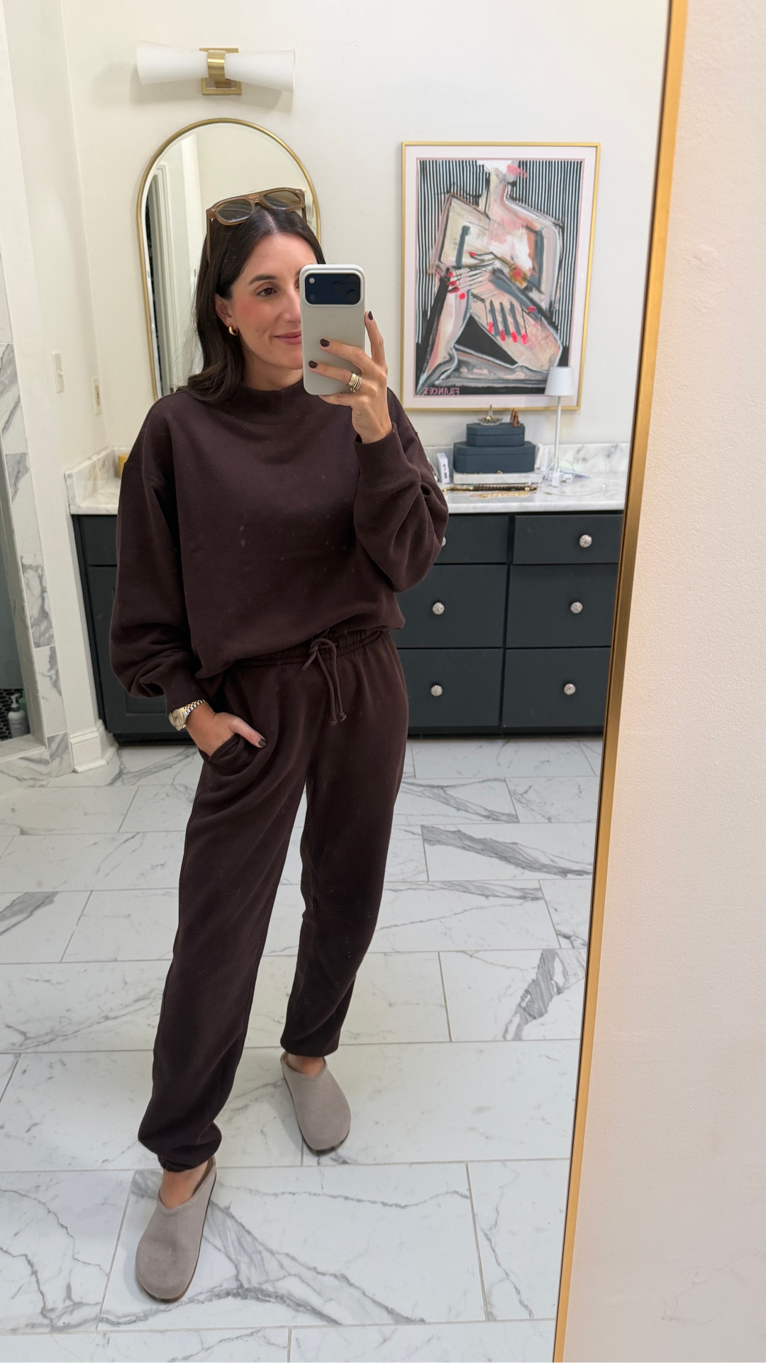 #AbercrombiePartner @abercrombie new arrivals are cozy and elevated -- I'll be living in these all fall & winter! perfect easy sets for moms who still want to feel cute on the go! 🤎

wearing an XS in everything!