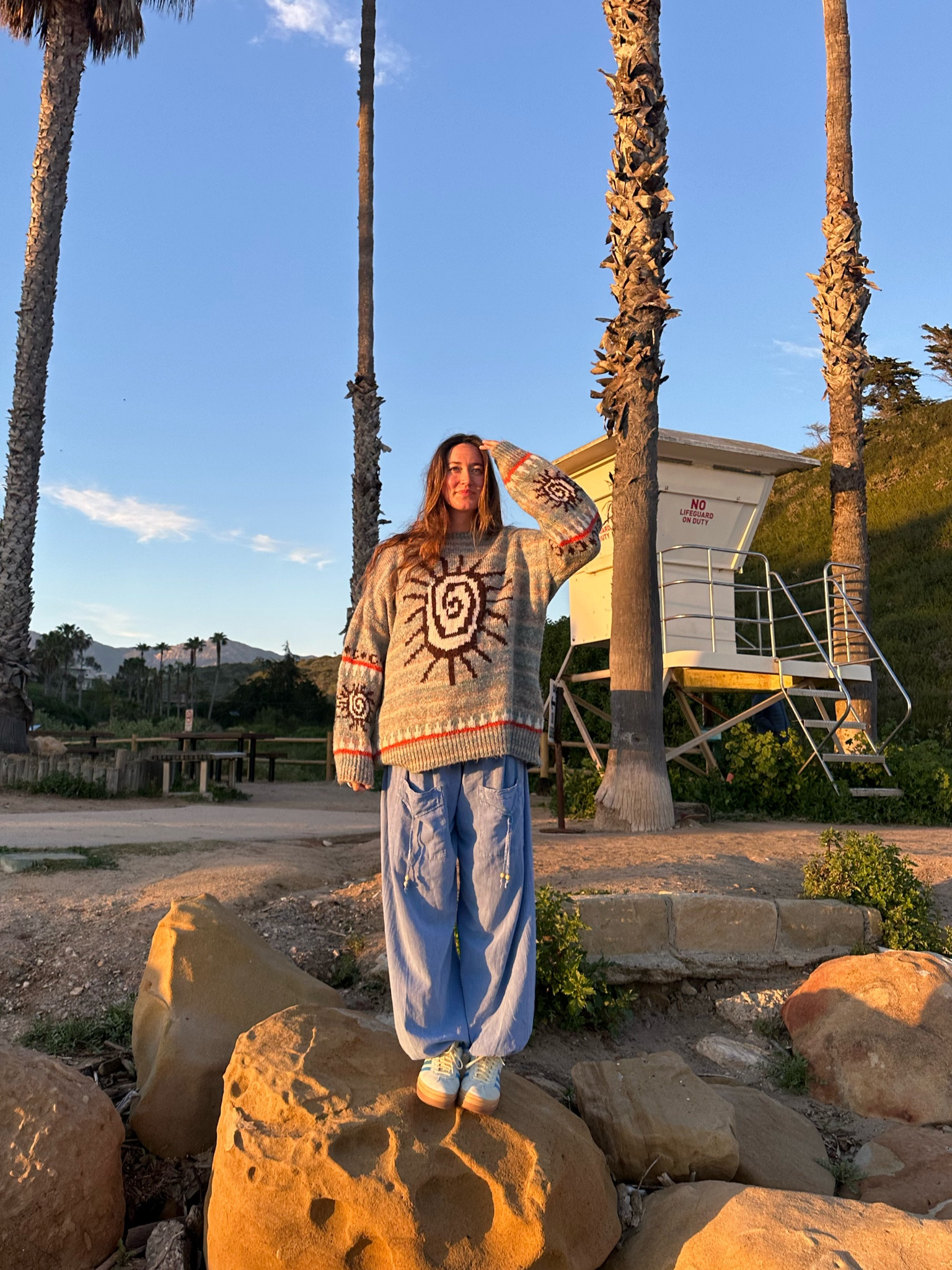 Comfy sweater ☀️🌸💕