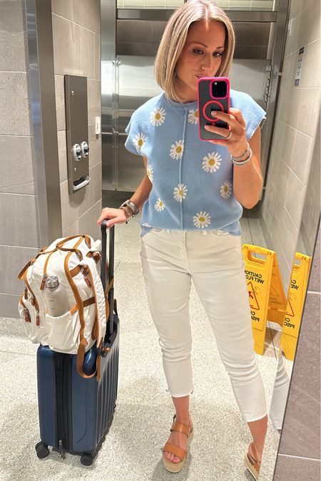 Travel ‘fit! I’ve gotten so many compliments on my shirt  (size S) / jeans (size 4). 5’7, 140 lbs 

#LTKstyletip #LTKfindsunder50 #LTKover40
