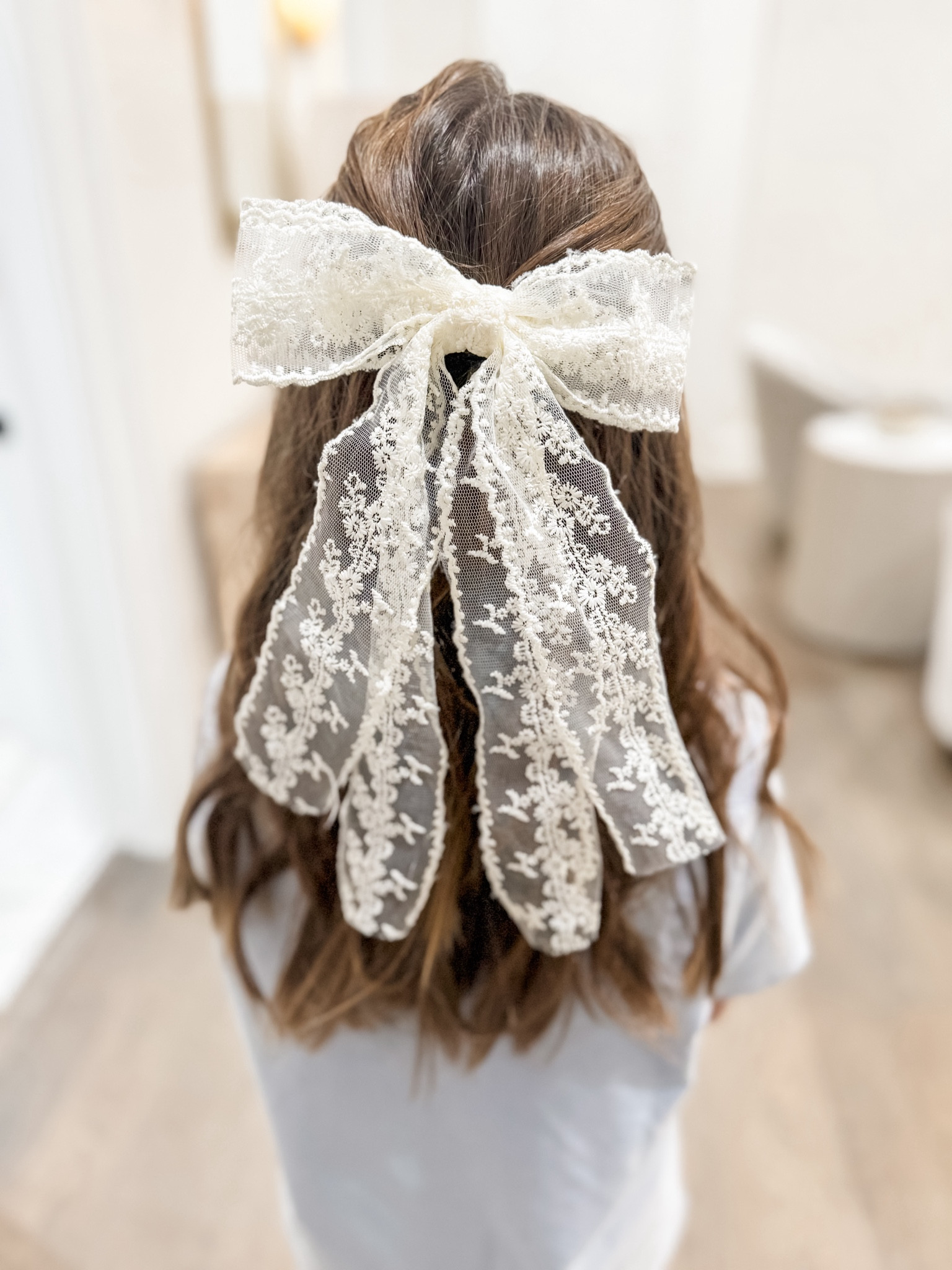 Bow season is here!! 🎁 Holiday outfits just aren’t complete without a beautiful bow styled in your hair!!

#LTKHoliday #LTKKids #LTKSeasonal