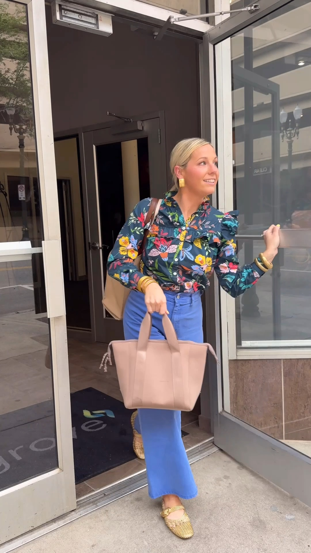 My 5-9 after my 9-5 links!
Top- old Avara but linking similar! Use code BOBBI15 at Avara! 
Jeans- size up! Viral target sailor jeans I wear the 4! 
Shoes- Larroude and they’re a splurge but so cute and comfy! Code SPECIAL gets you a discount! 
Earrings are vintage- linking the shop Party Favor Vintage 
Lunchbox- Amazon
Laptop bag- MB Greene (link in bio Instagram) 
Pink Lily white top- code is BOBBI for 25% off
Purse- Private gallery can’t link on LTK 
Bangles- linked below 
Sunnies- Krewe
Blue light glasses- Pair code is BOBBITHOMAS10
Linking what I can from unboxing too! 

#LTKWatchNow #LTKWorkwear #LTKFindsUnder100