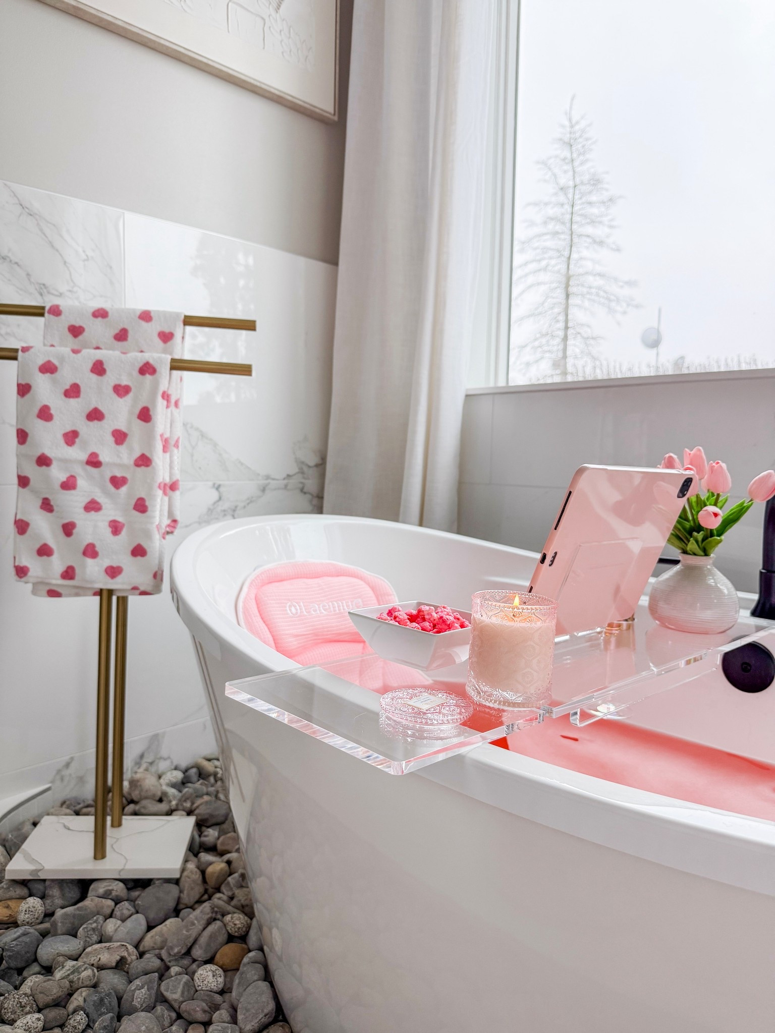 Seriously love this cozy little set up!

#LTKValentine #LTKselfcare #LTKSeasonal