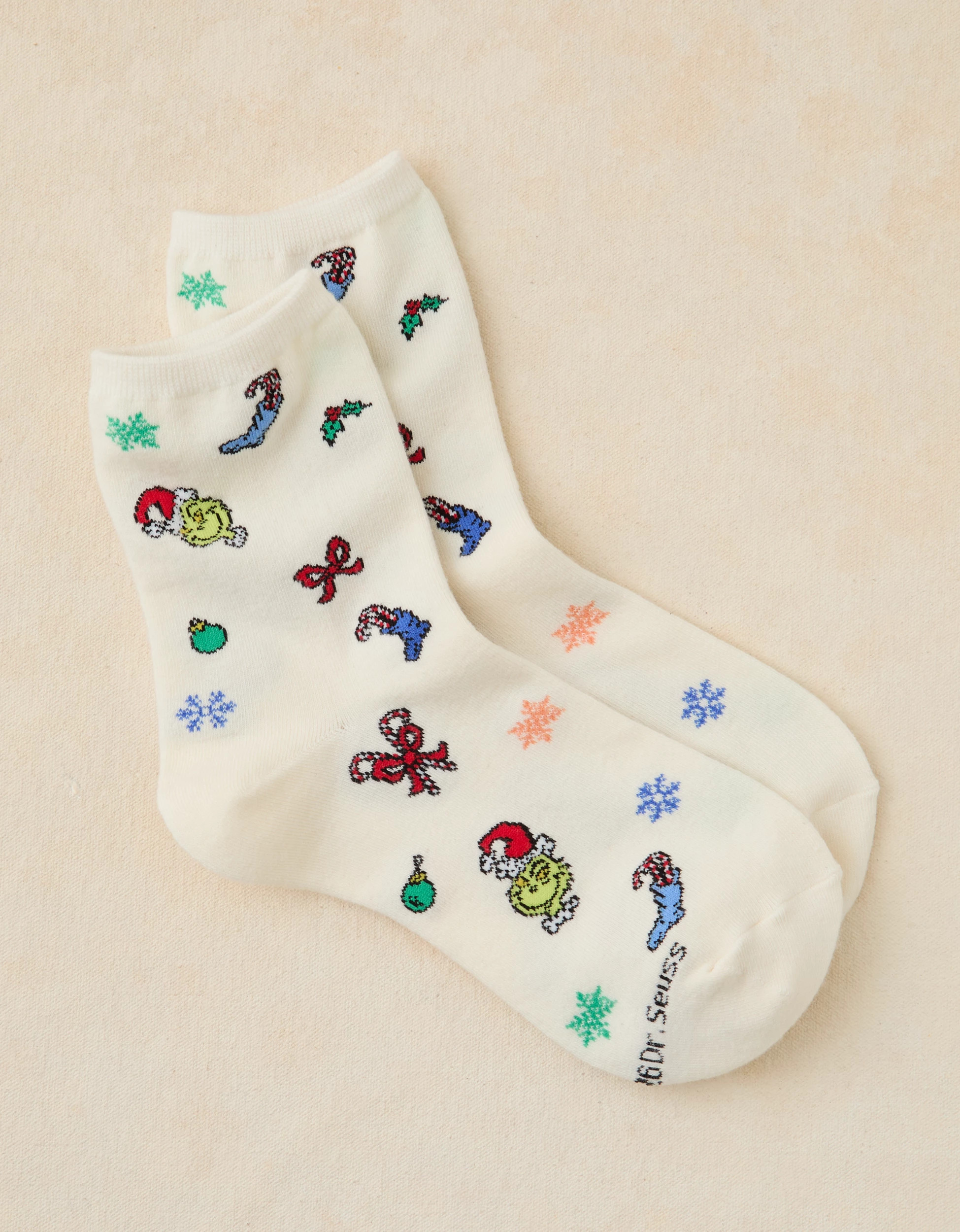 AE Grinch Cropped Crew Socks | American Eagle Outfitters (US & CA)