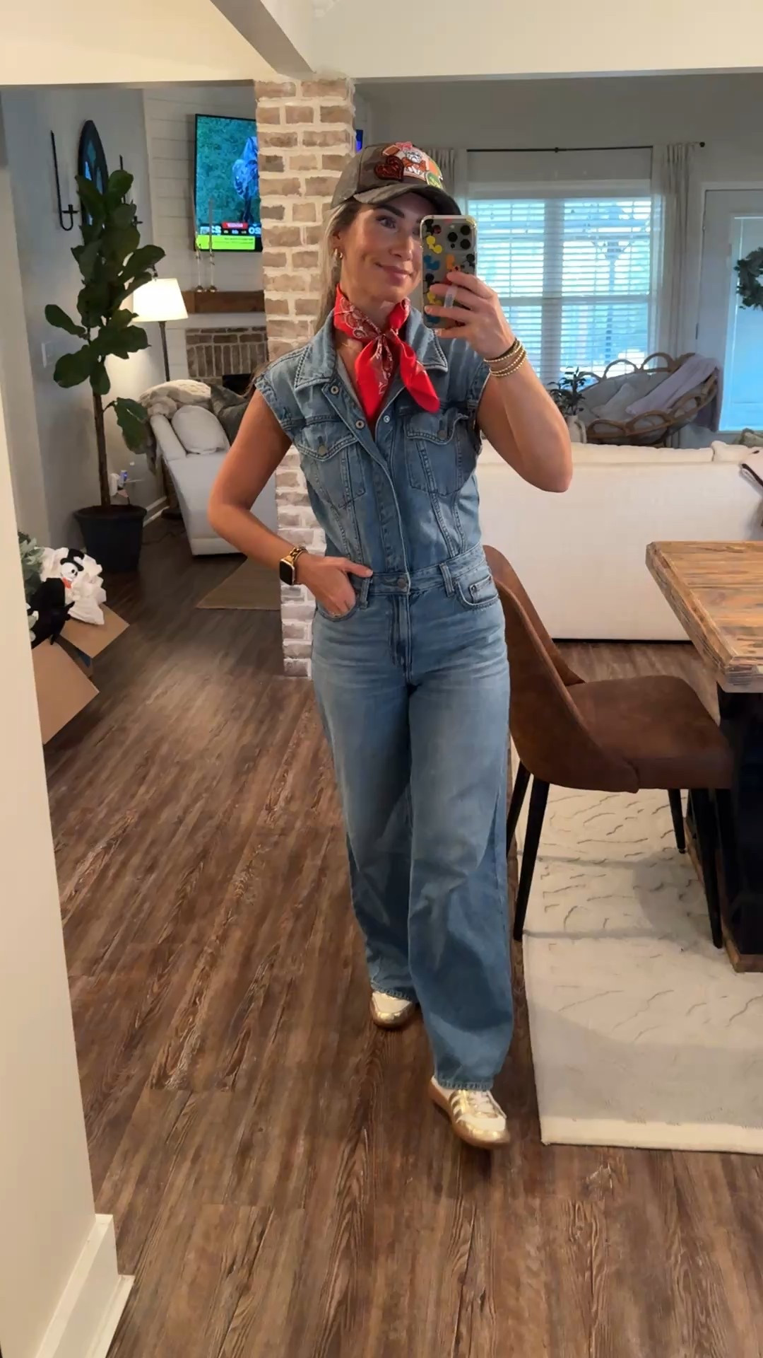 Obsessed with this denim jumpsuit!

Game day outfit. Denim. Fall finds. OOTD.

#LTKSeasonal #LTKStyleTip #LTKU