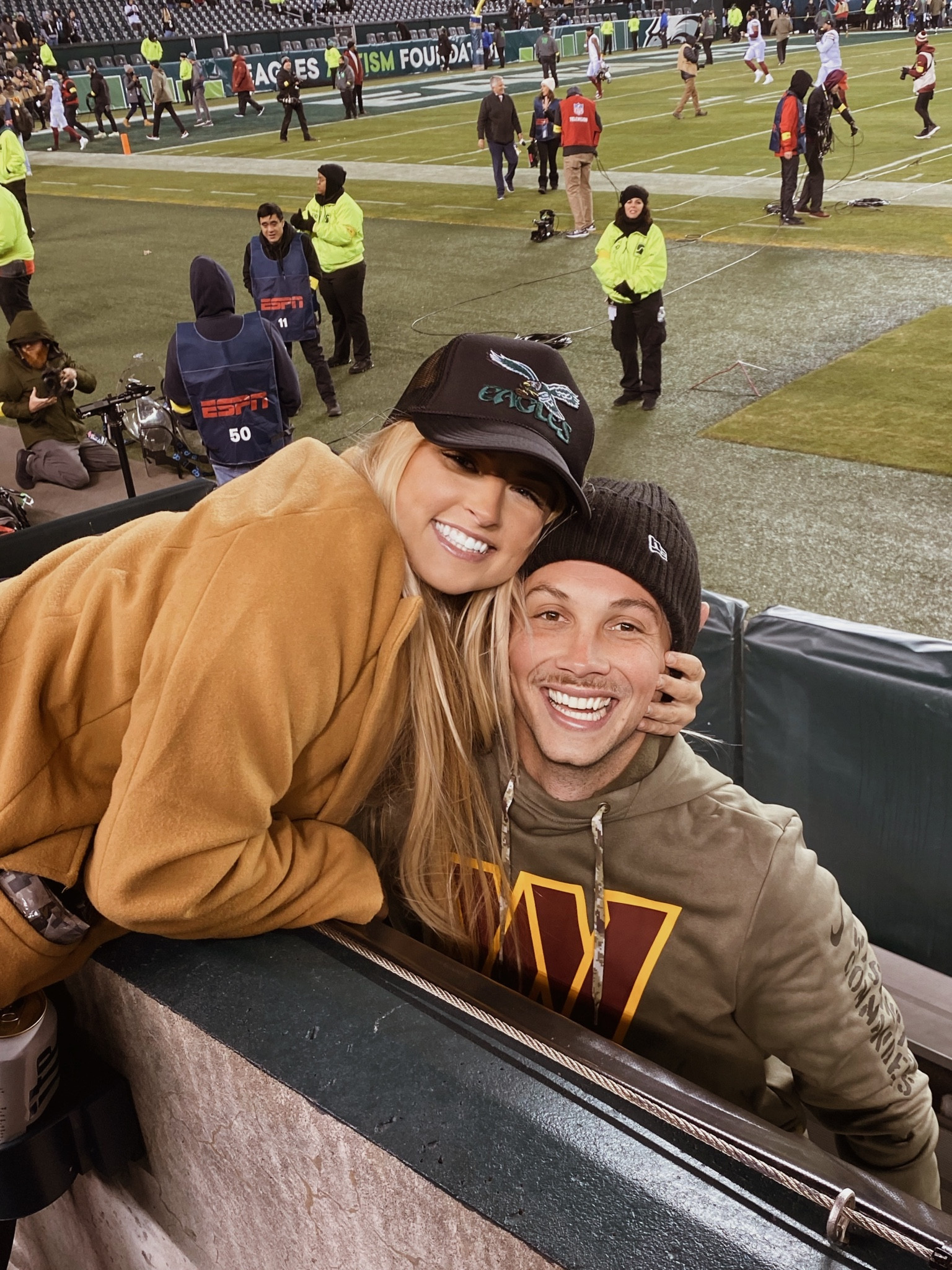 ASO: Tiktok & IG
my chilly, NFL game fit 🦅

#LTKfit #LTKSeasonal #LTKmens