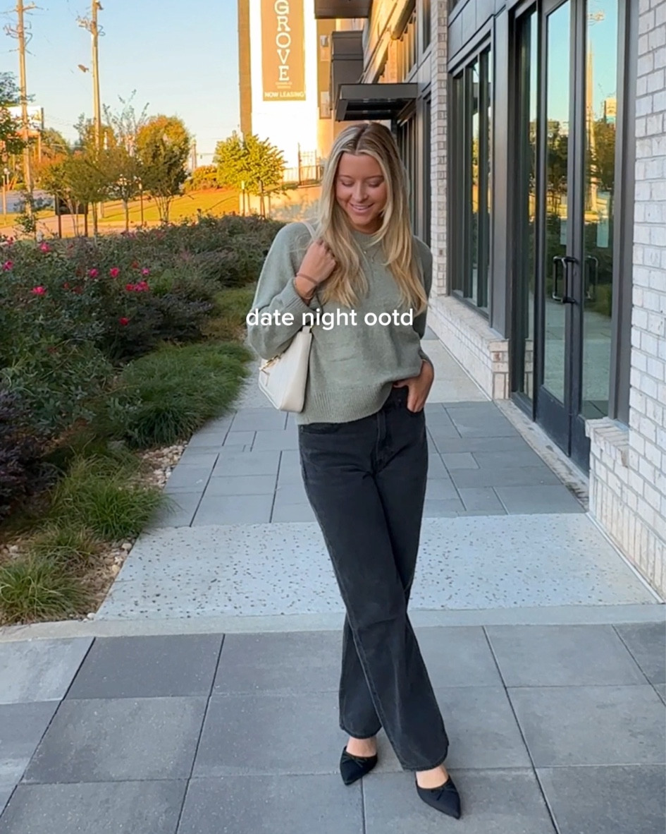 Fall outfit! 
Sweater: small
Jeans: 27

#LTKFindsUnder100 #LTKxMadewell
