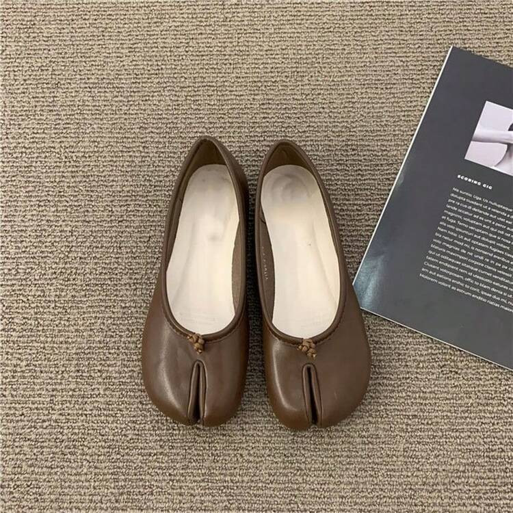 Push-On Slip-Ons, Versatile Pig's Trotters, Grandma Flats, Moccasins, Horseshoe Shoes, And Split-Toe Shoes For Women. | SHEIN