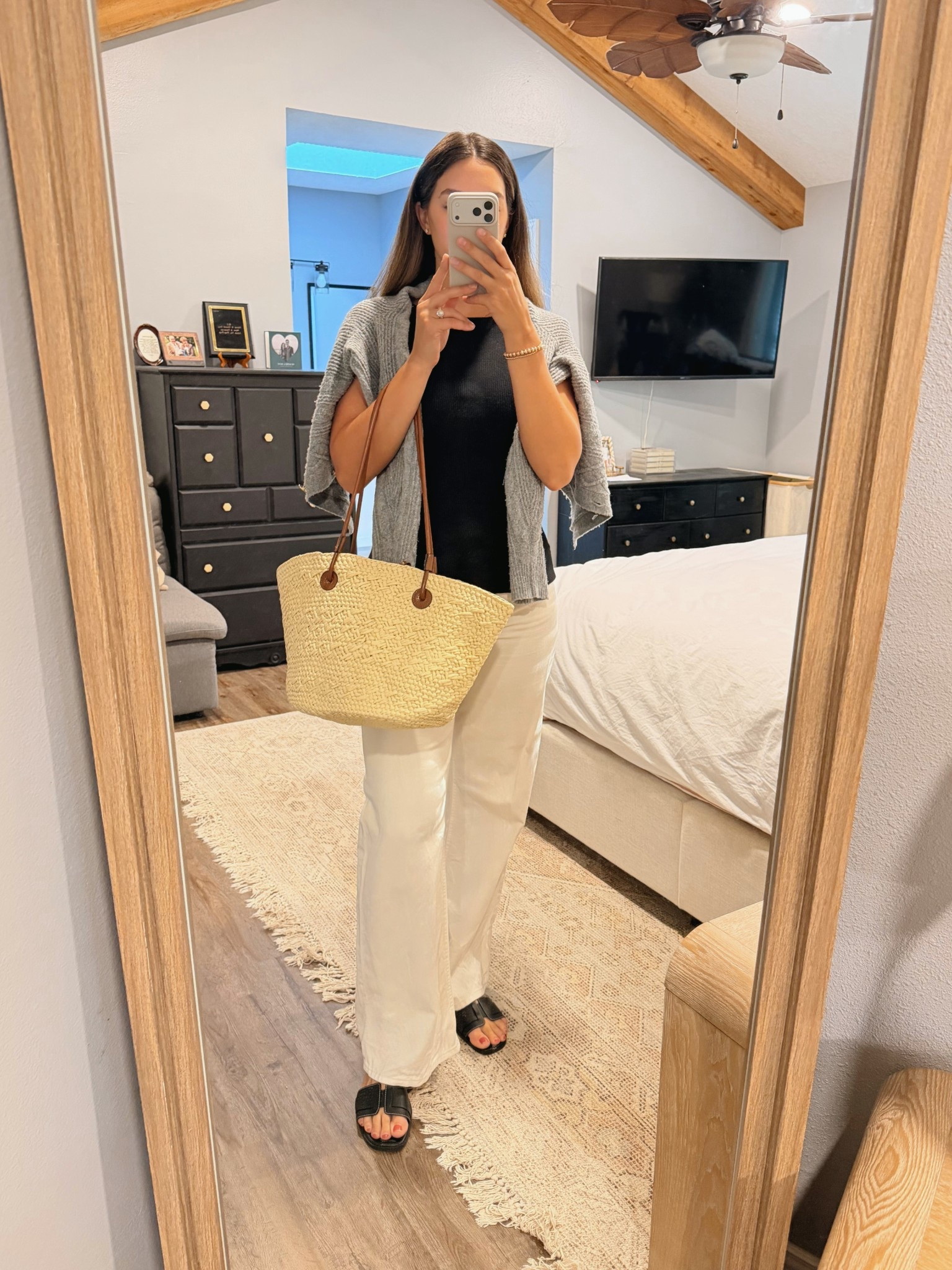 Casual chic outfit for church this morning🌴🫶

#LTKmomlife #LTKdayinmylife #LTKmorningroutine