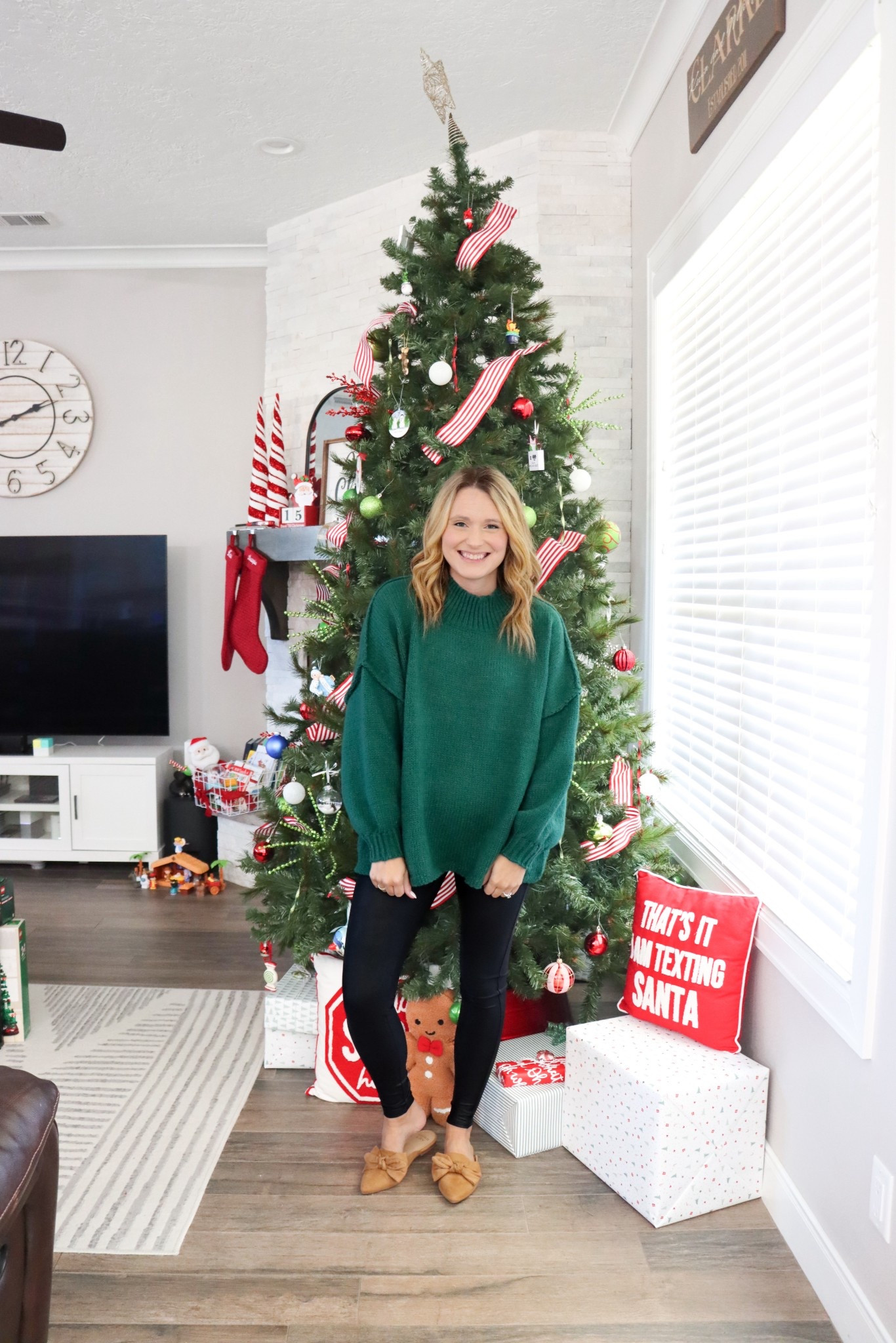 How cute is this oversized sweater? So cute and comfy and perfect for layering this winter! 

#LTKFindsUnder50 #LTKootd #LTKHoliday