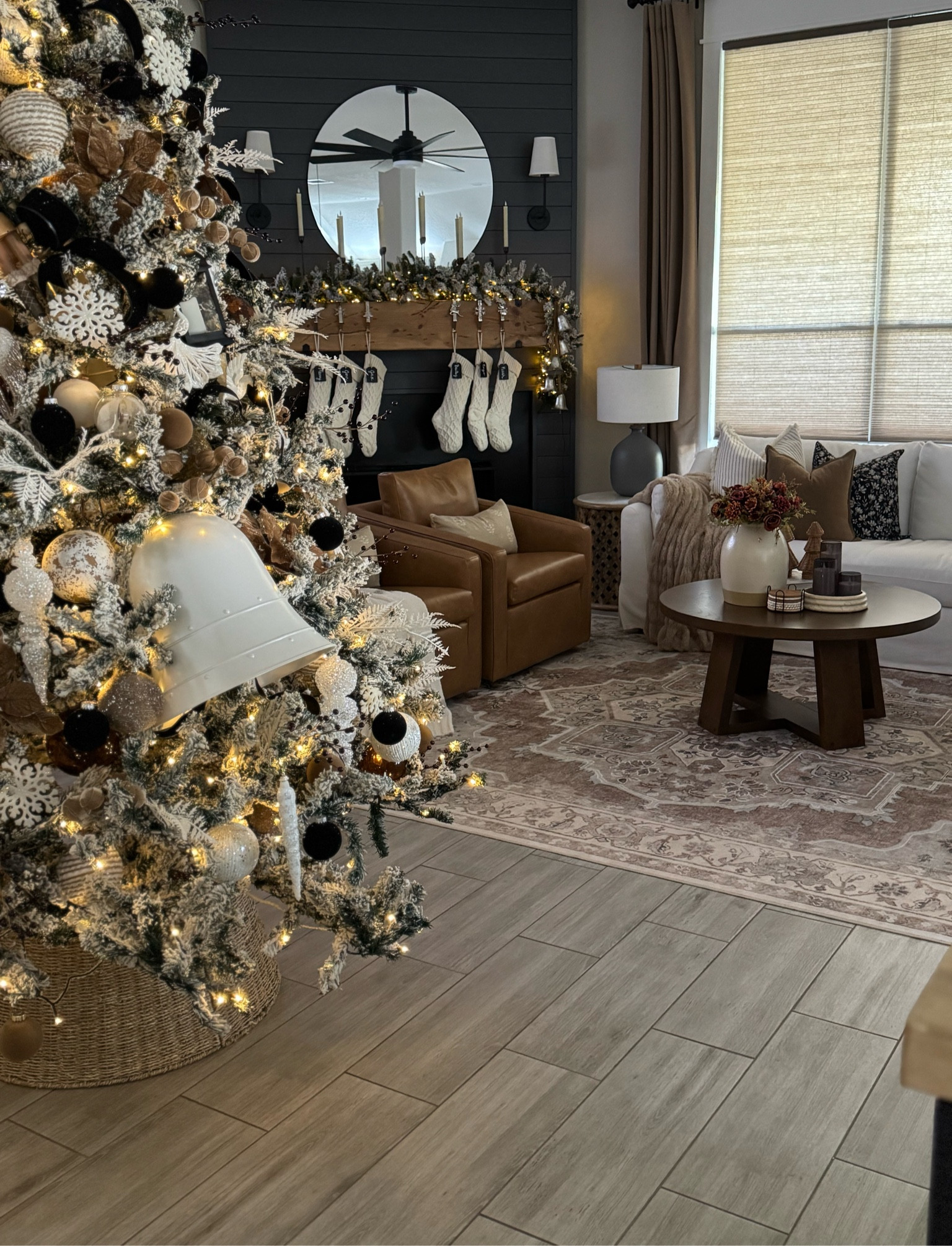 Home for the holidays ☺️

#LTKHome #LTKHoliday