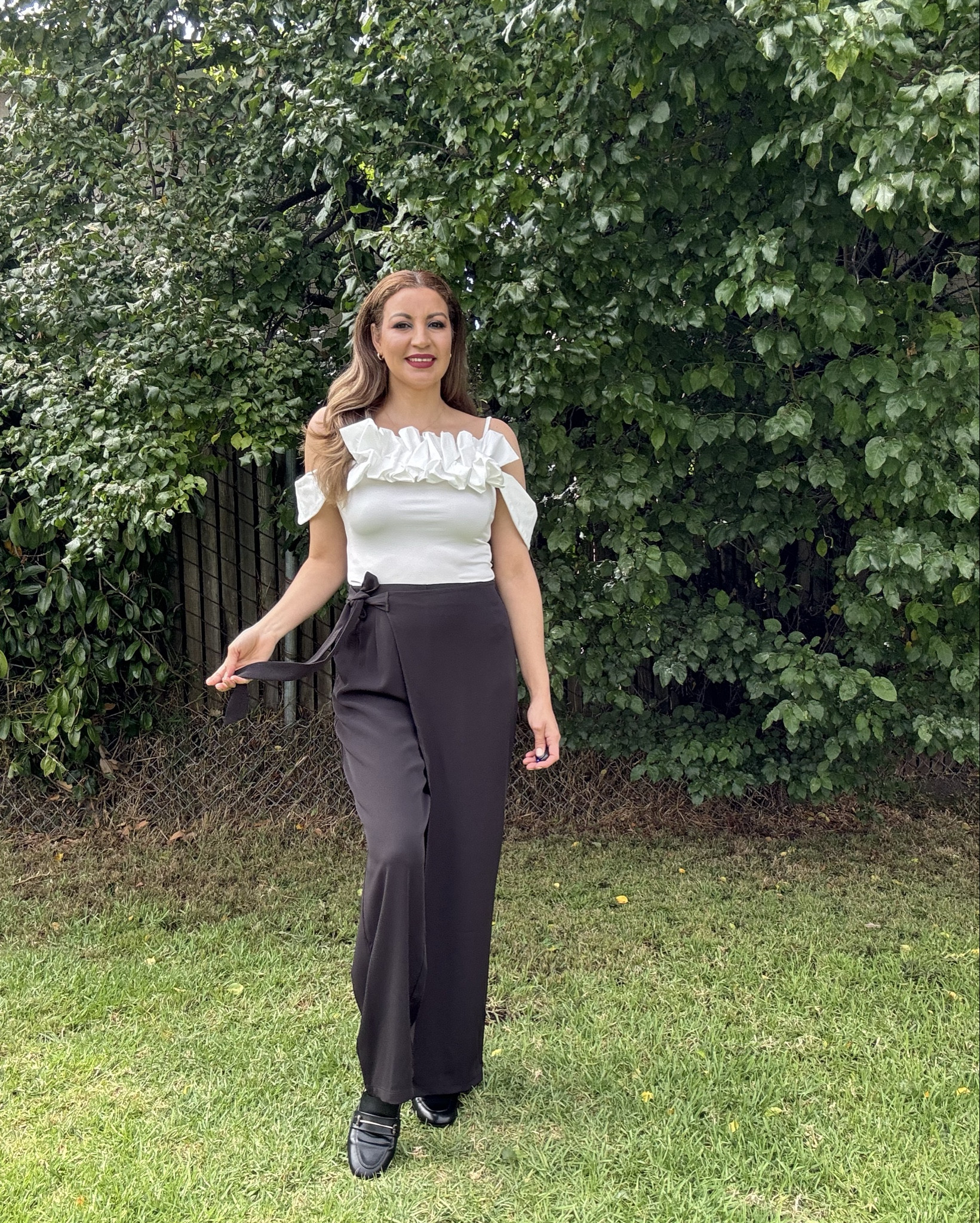 High Waisted Tie Side Invisible Zipper Wide Leg Work Pants.
Size:M


#LTKFindsUnder50 #LTKStyleTip #LTKBeauty