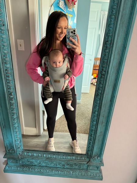 My favorite baby carrier! Very comfortable!! 