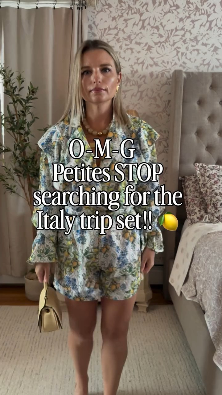 Comment ITALY for a 🔗 to everything! 🍋 ✨ ☀️ 🥐 🇮🇹 

#petitestyle #petiteset #twopieceset #viralset #trendyset whattwoear outfitinspo ootd styling styleinspo summertime Italytrip traveling Europe Europe trip