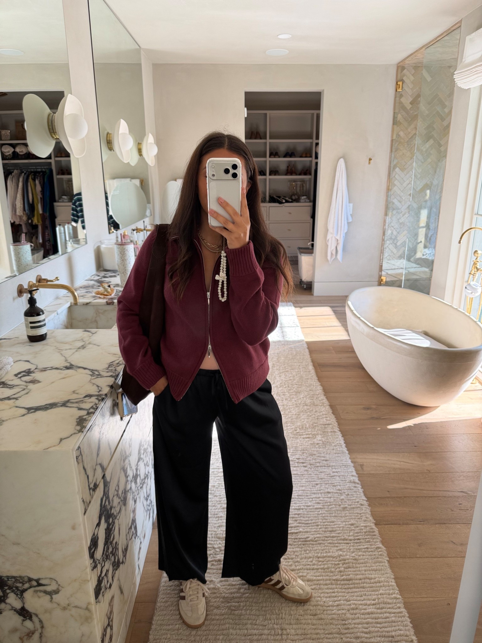 Top: large 
Bottoms: short medium
(Blameitondede)

Dressupbuttercup.com #dressupbuttercup #dederaad 

#LTKStyleTip #LTKSaleAlert #LTKFindsUnder100