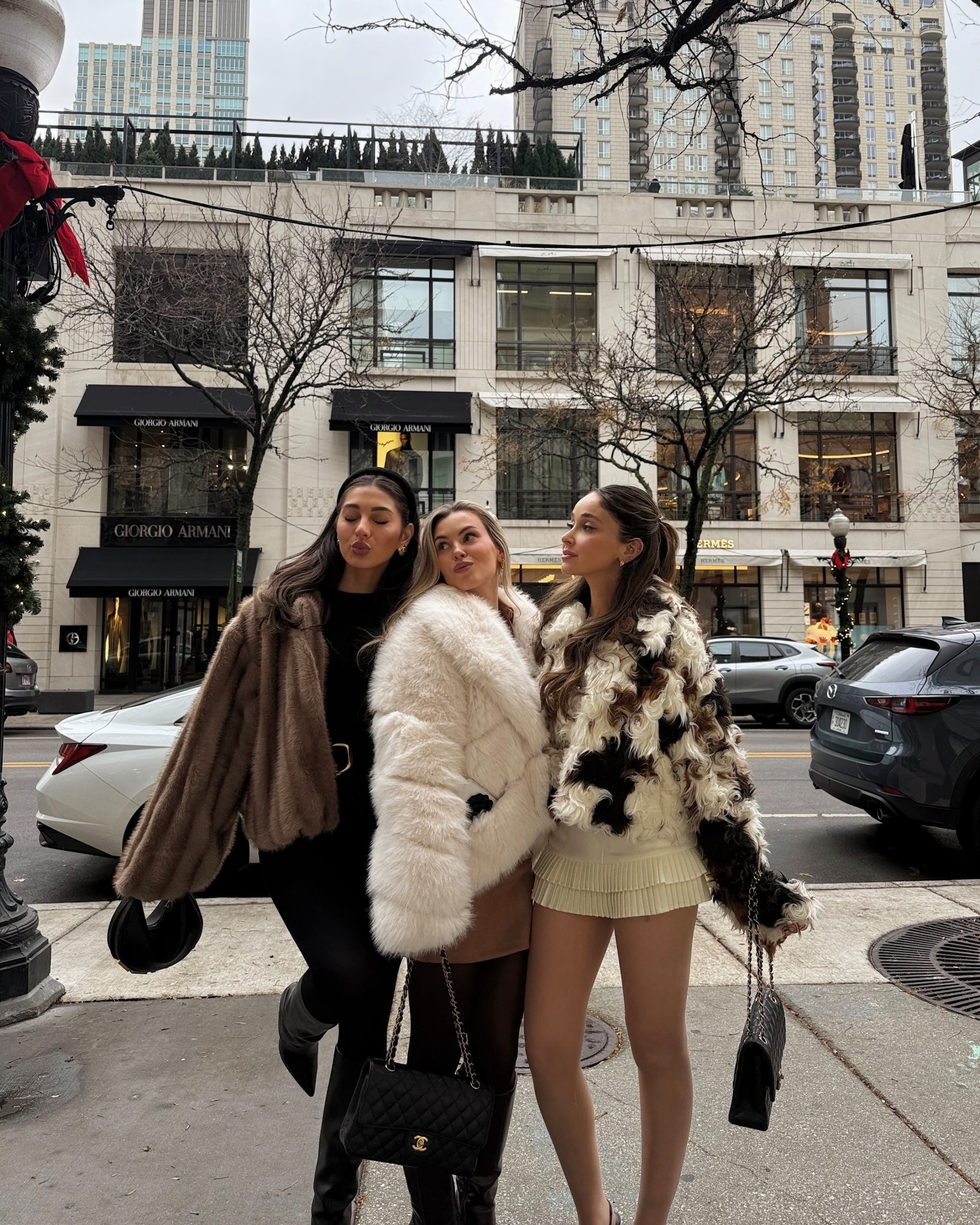 Winter bestiessss

#LTKCyberWeek #LTKootd #LTKSaleAlert