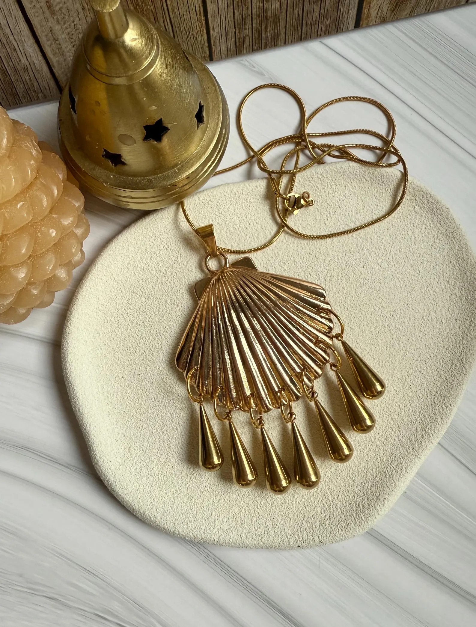 Gold Large Shell Pendant Necklace with gold steel drops | Etsy (Global)