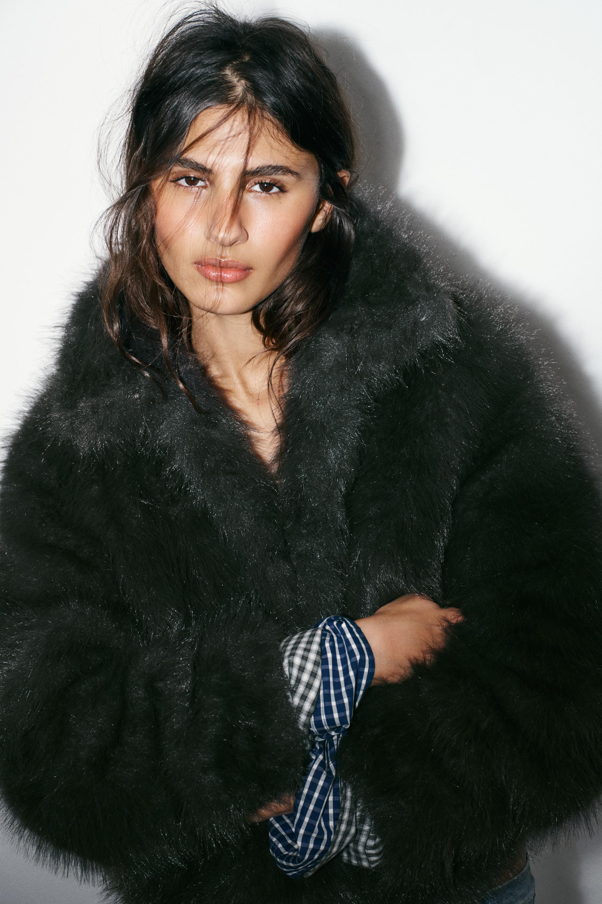 SHORT FAUX FUR TOGGLE COAT | Zara US