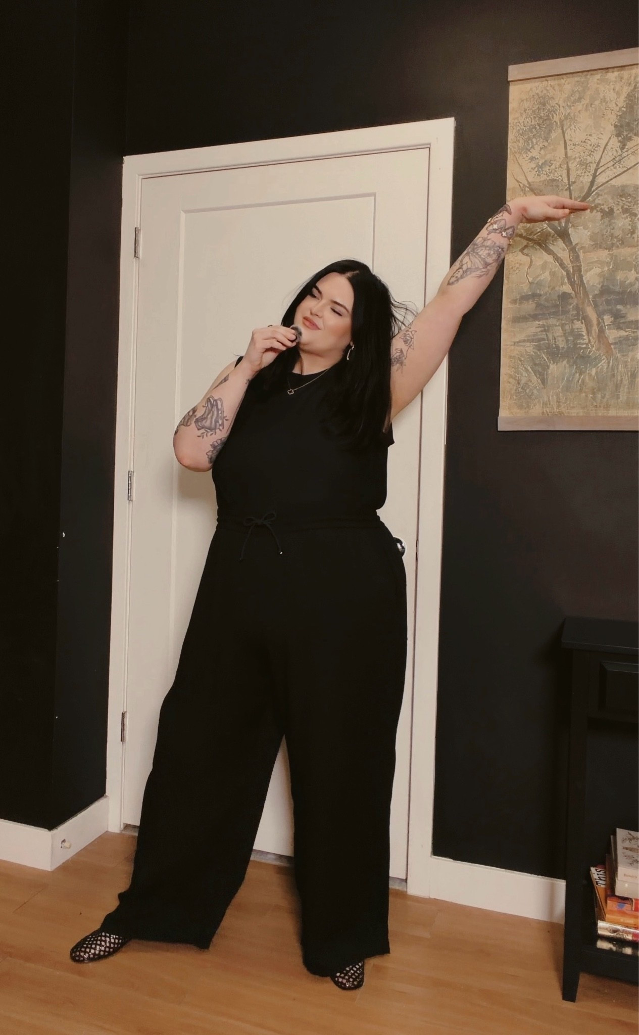 Plus size summer outfit. Cooling pants