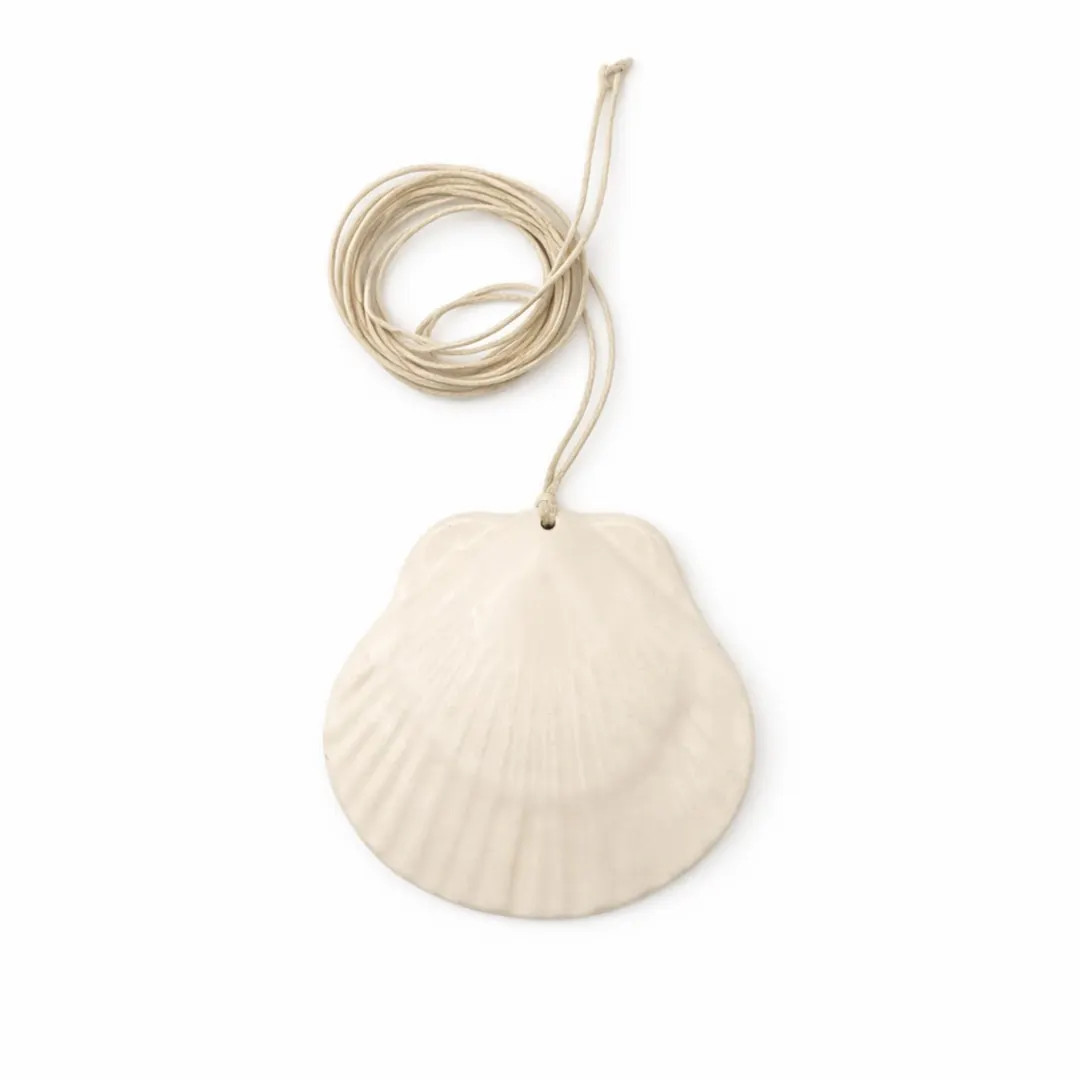White Scallop Shell Ceramic Necklace [maxi] | Etsy (US)