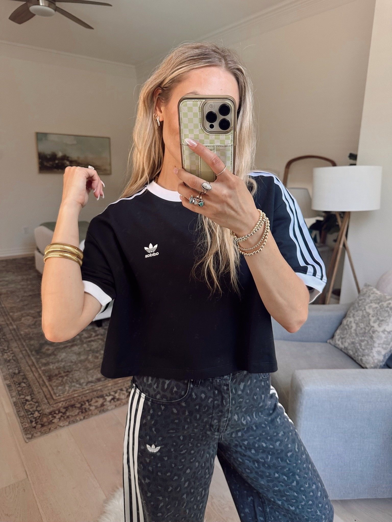 Cool girl Adidas top 🖤

Small / tts

@adidas #adidaspartner #createdwithadidas
