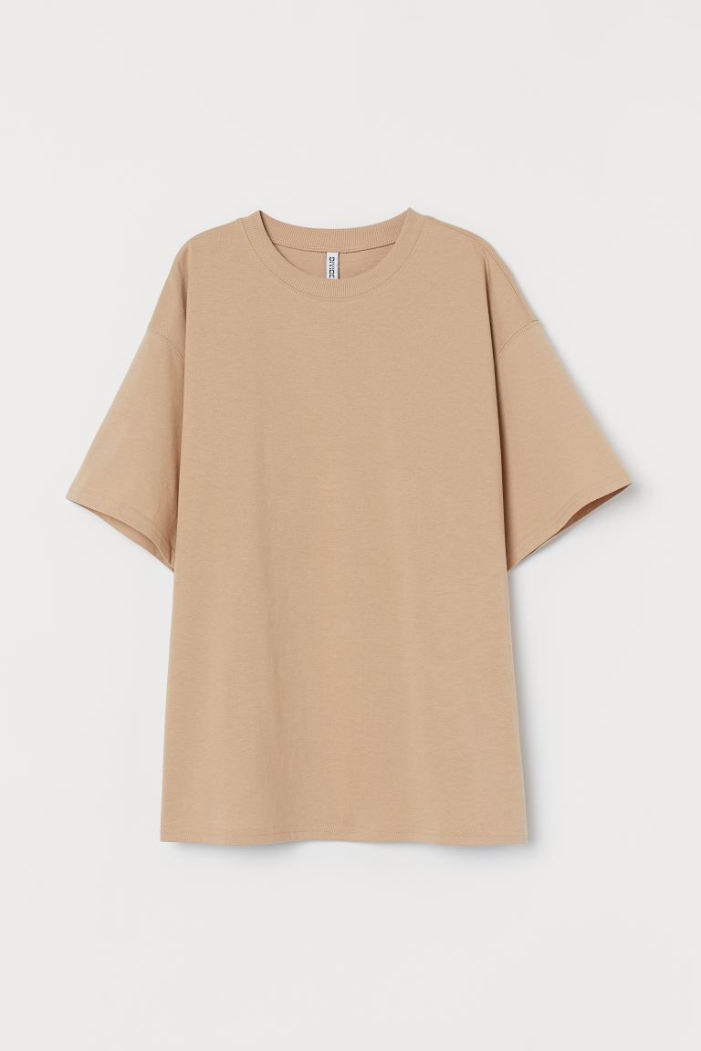 Weites T-Shirt aus weichem Baumwolljersey mit geripptem Halsausschnitt. | H&M (DE, AT, CH, NL, FI)