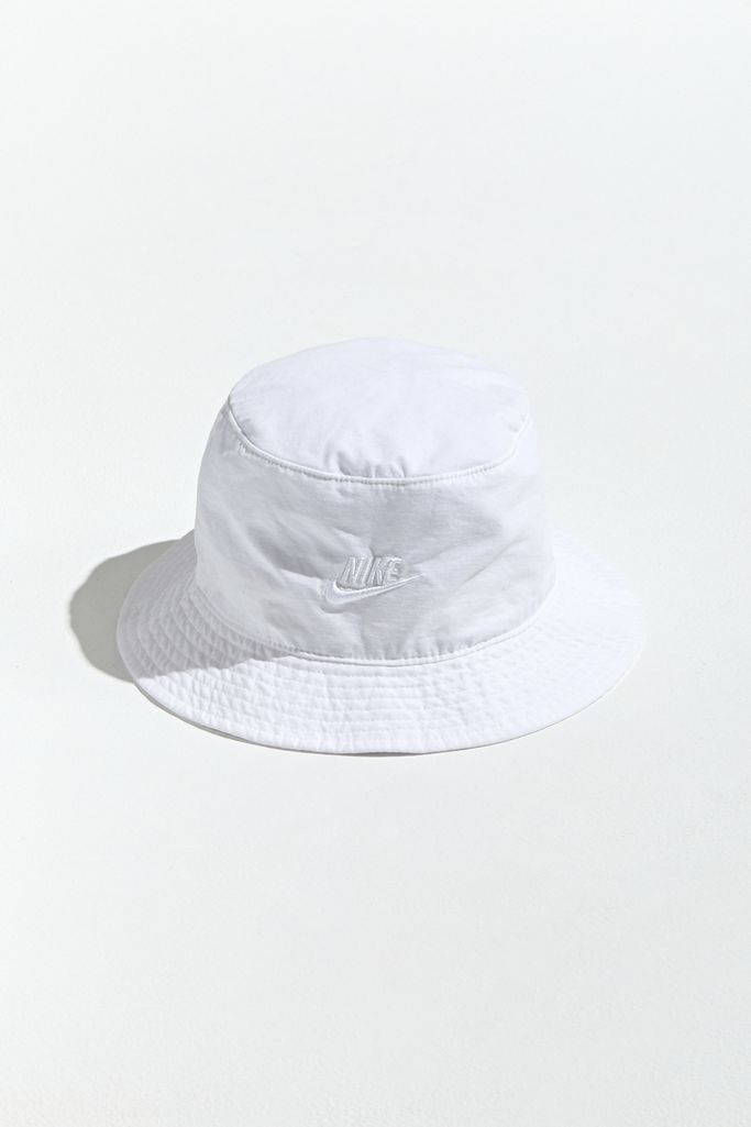 Nike Washed Bucket Hat | Urban Outfitters (US and RoW)